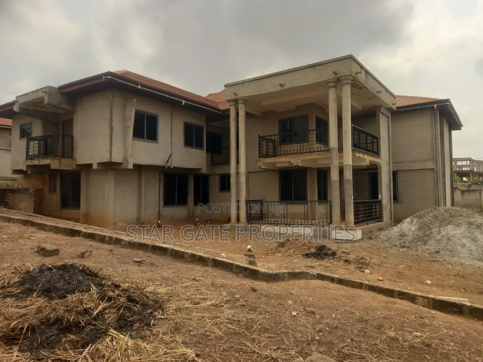 6bdrm House in Atwima Techiman,, Kumasi Metropolitan for sale