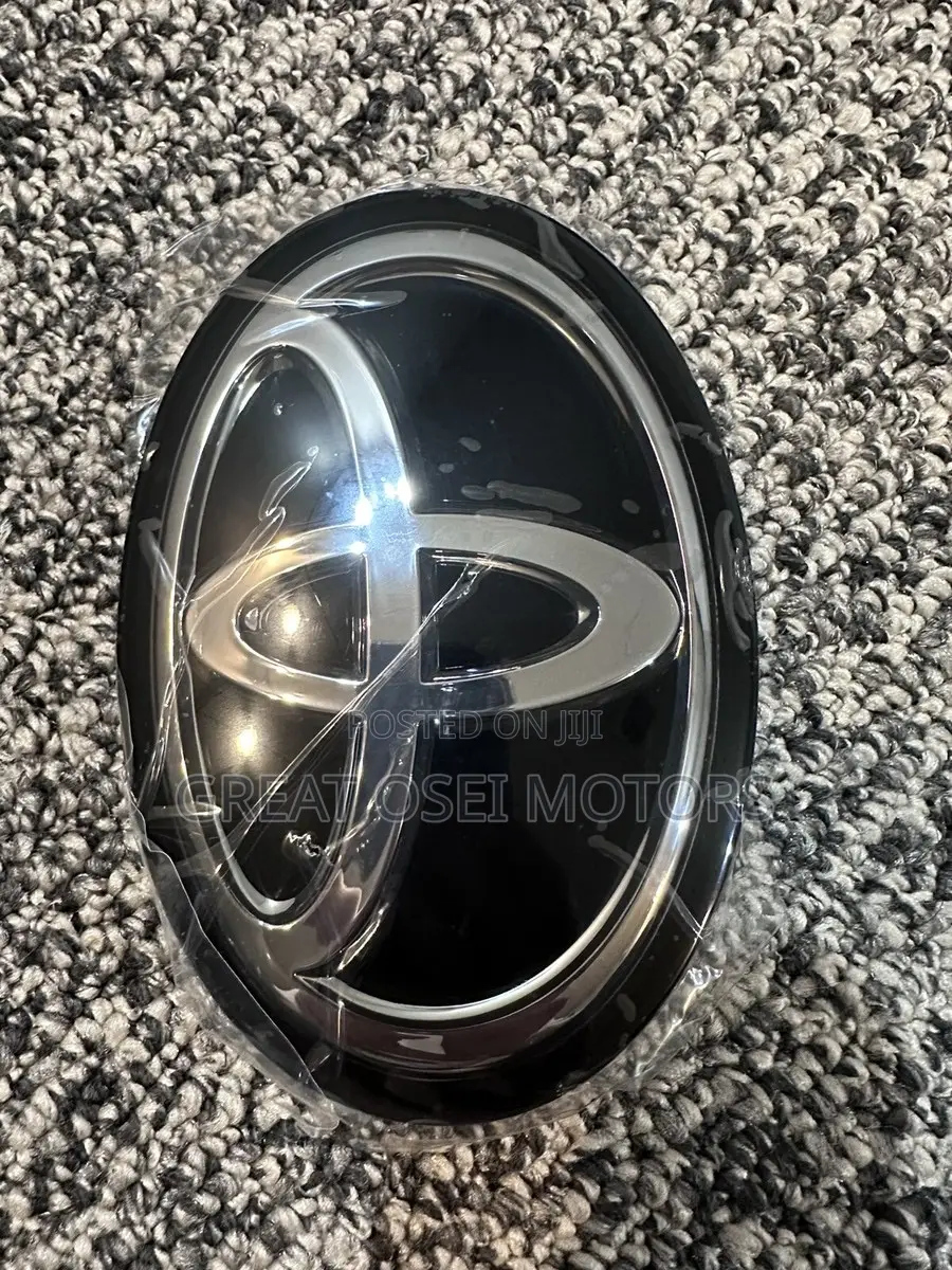 Toyota Emblem /Logo