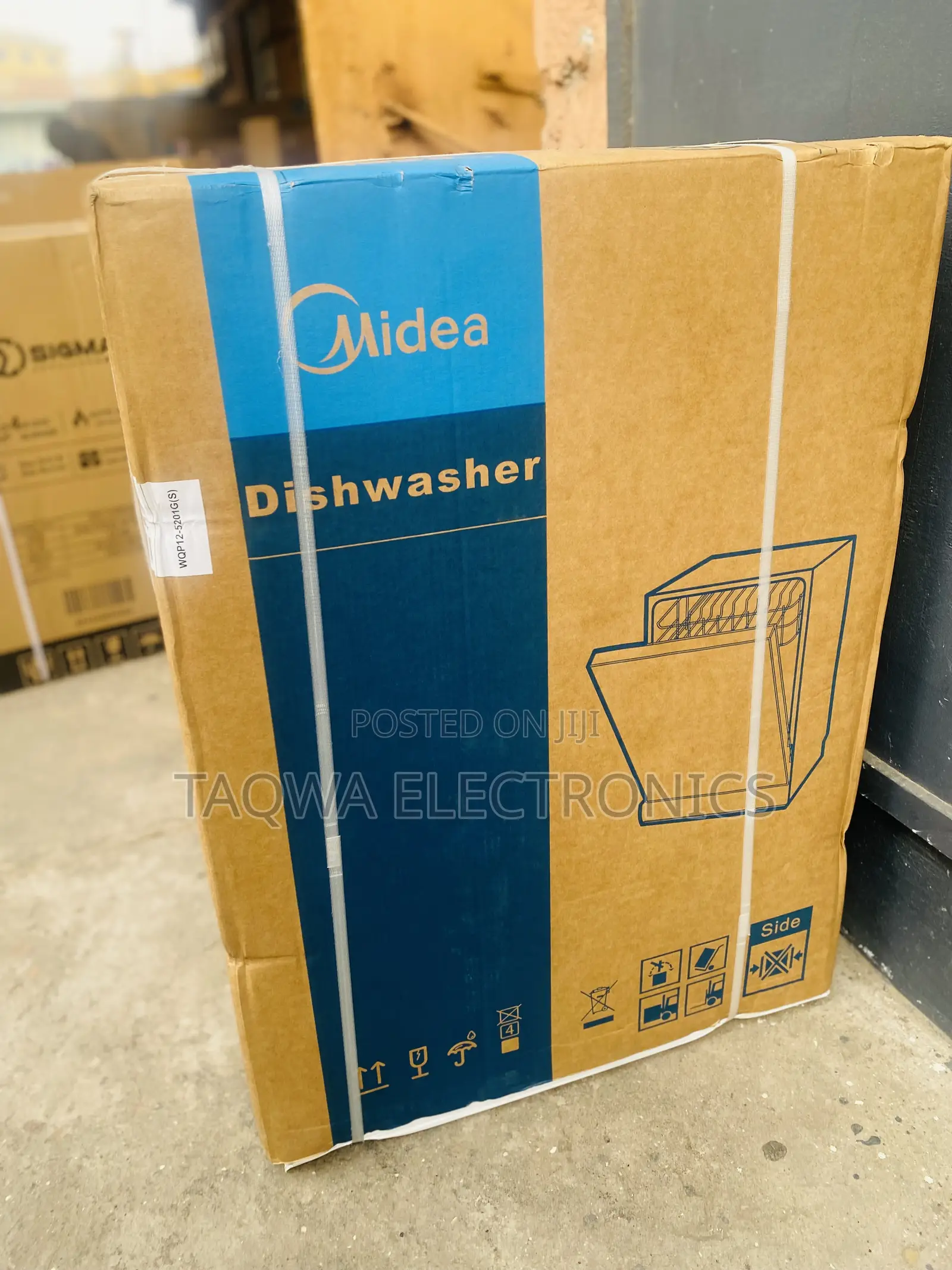 Freestanding Midea 12 Plates Dishwasher