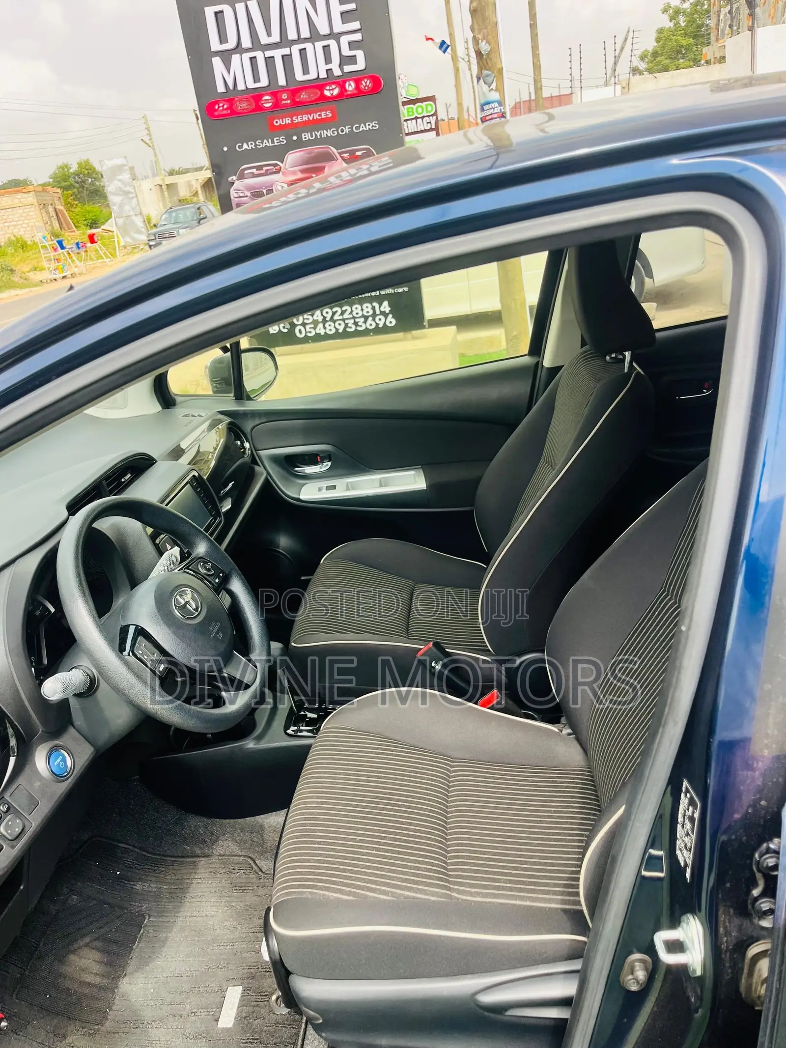 Toyota Vitz 1.5 FWD Hybrid 5dr 2017 Blue