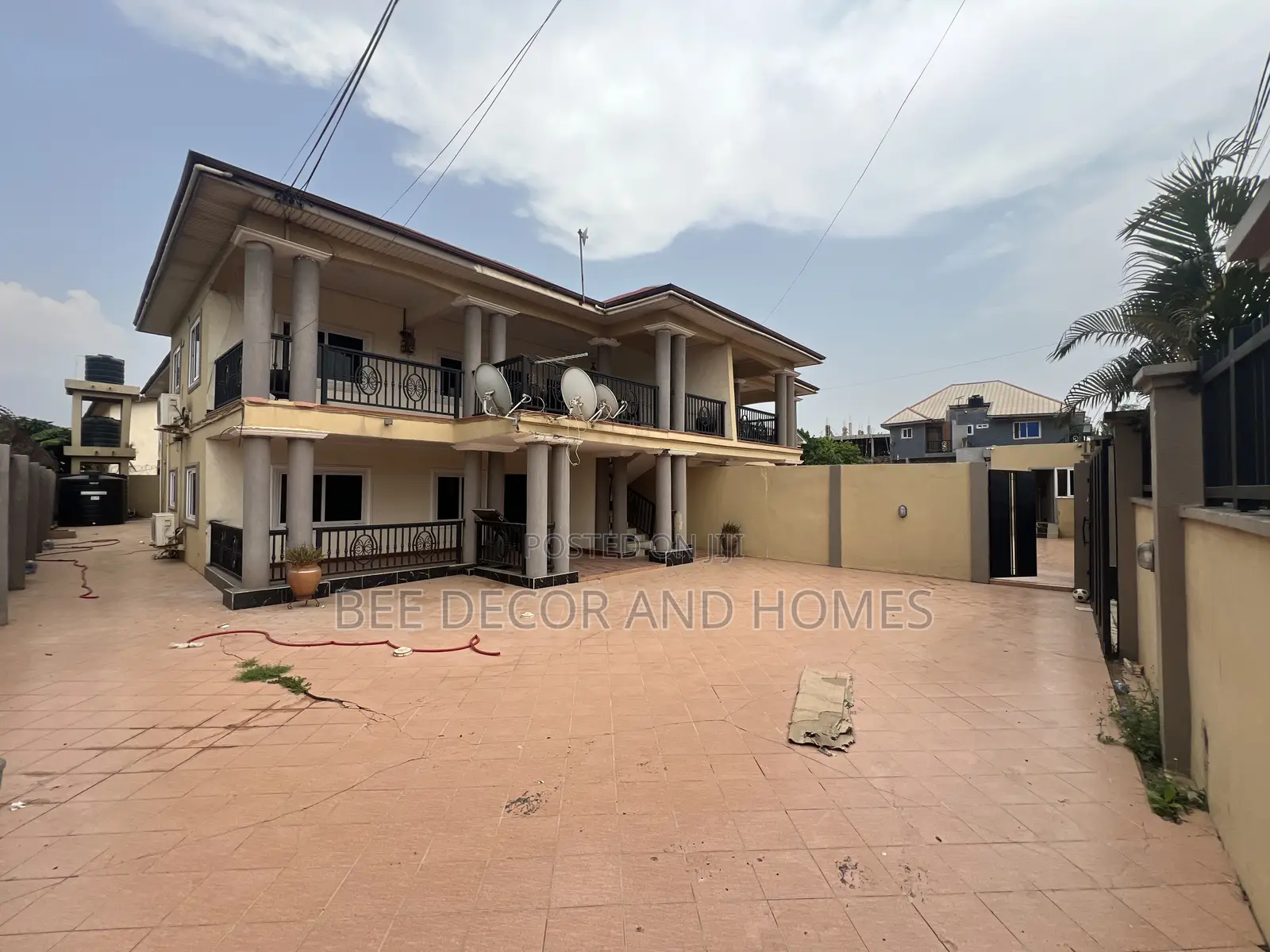 3bdrm Apartment in Bee Speed, West Legon for rent