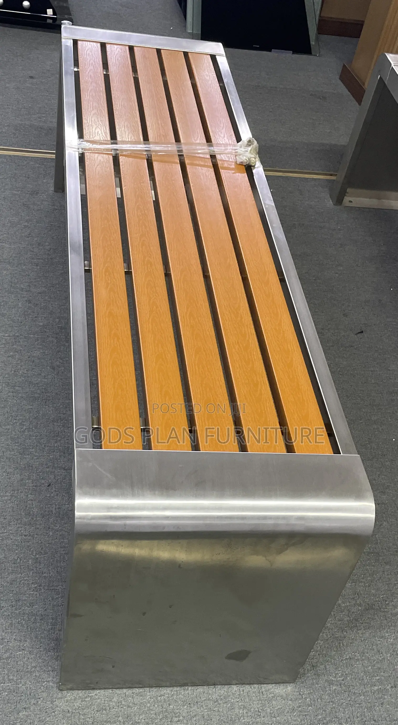 Waiting Chair - Zh