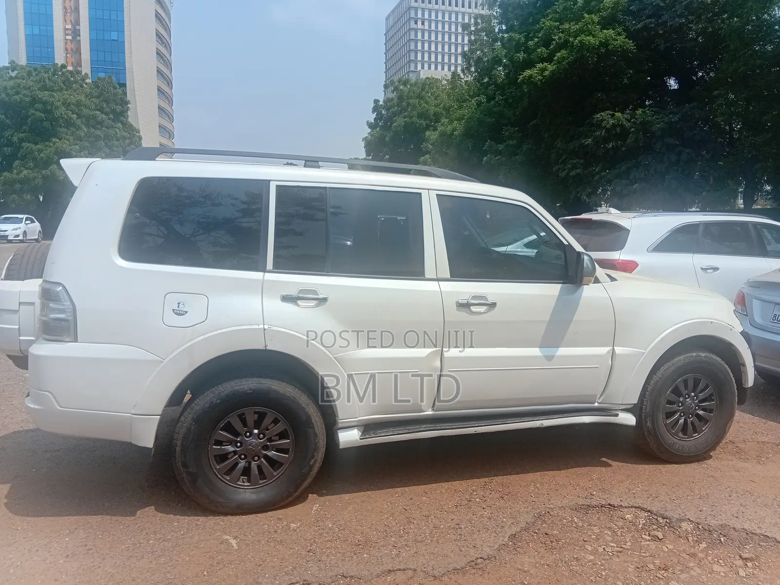 Mitsubishi Pajero 2010 White