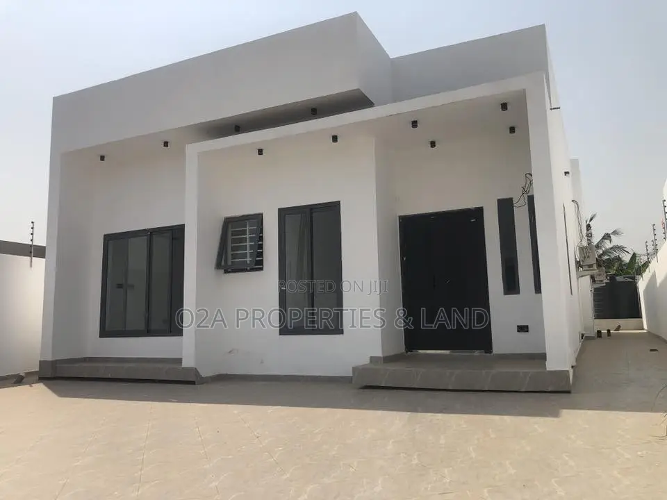 3bdrm House in Katamanso, Lake Side Estate for sale