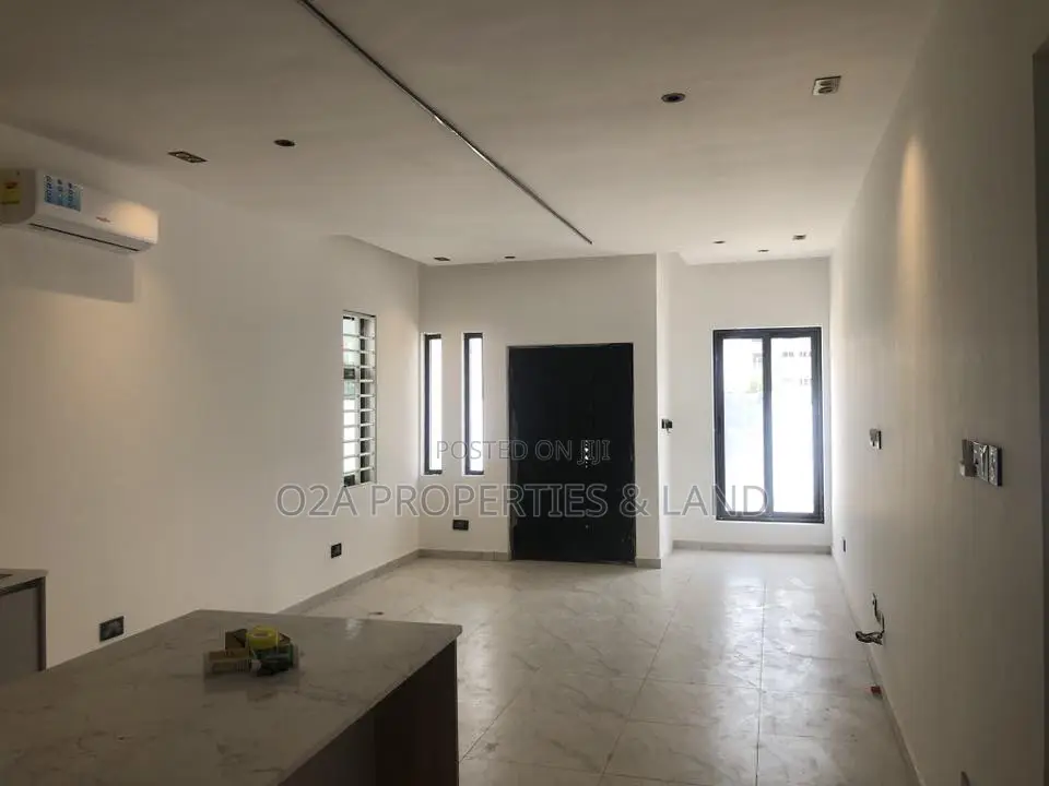 3bdrm House in Katamanso, Lake Side Estate for sale
