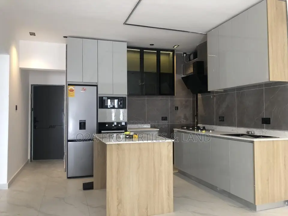 3bdrm House in Katamanso, Lake Side Estate for sale
