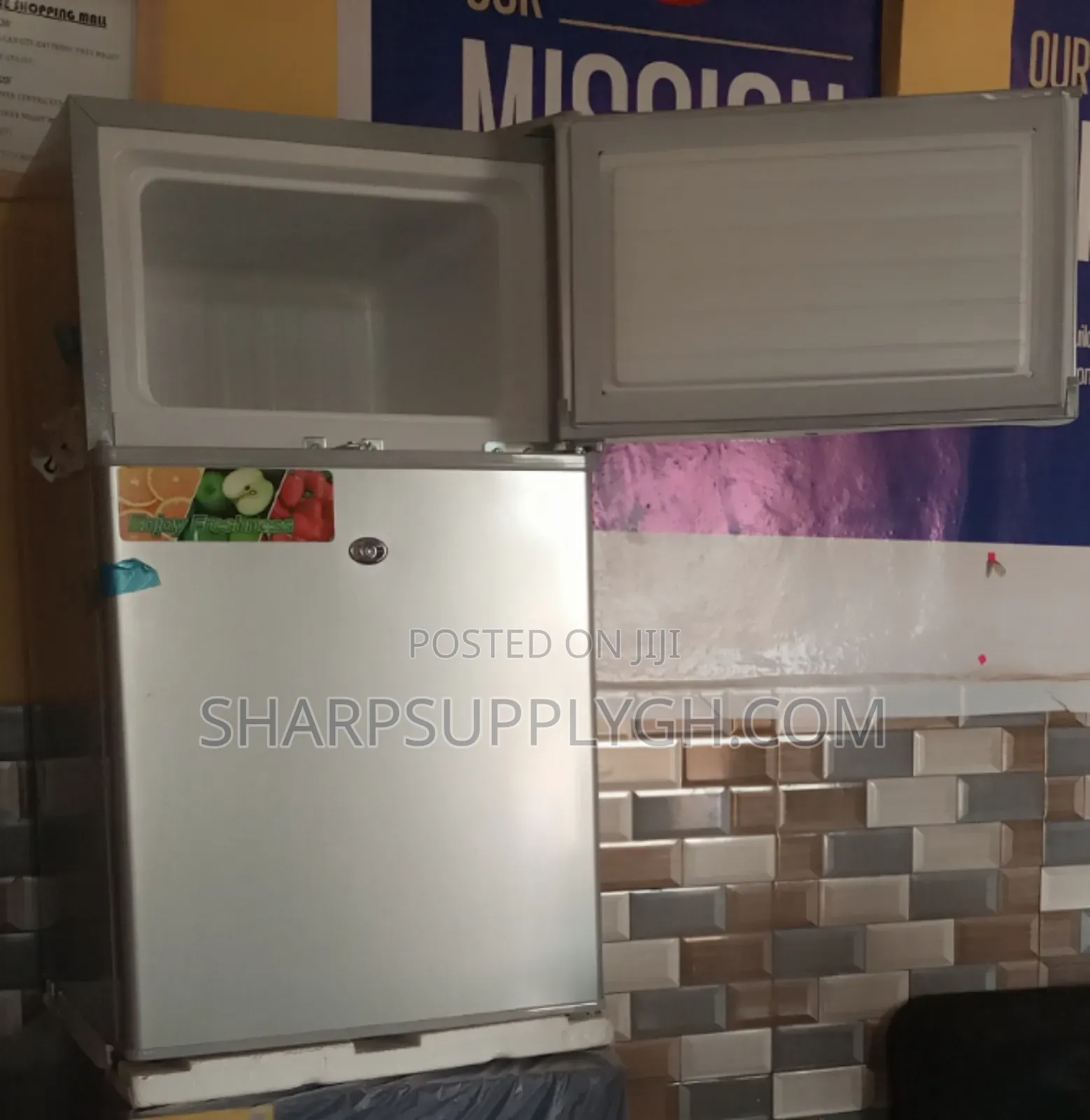 Westpool Refrigerator