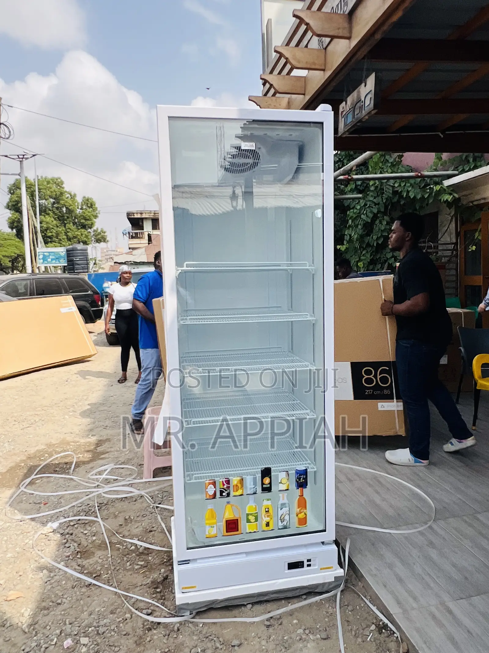 Quality Yet Affordable Zara-600dfg. Single Door Display Fridge(591l)