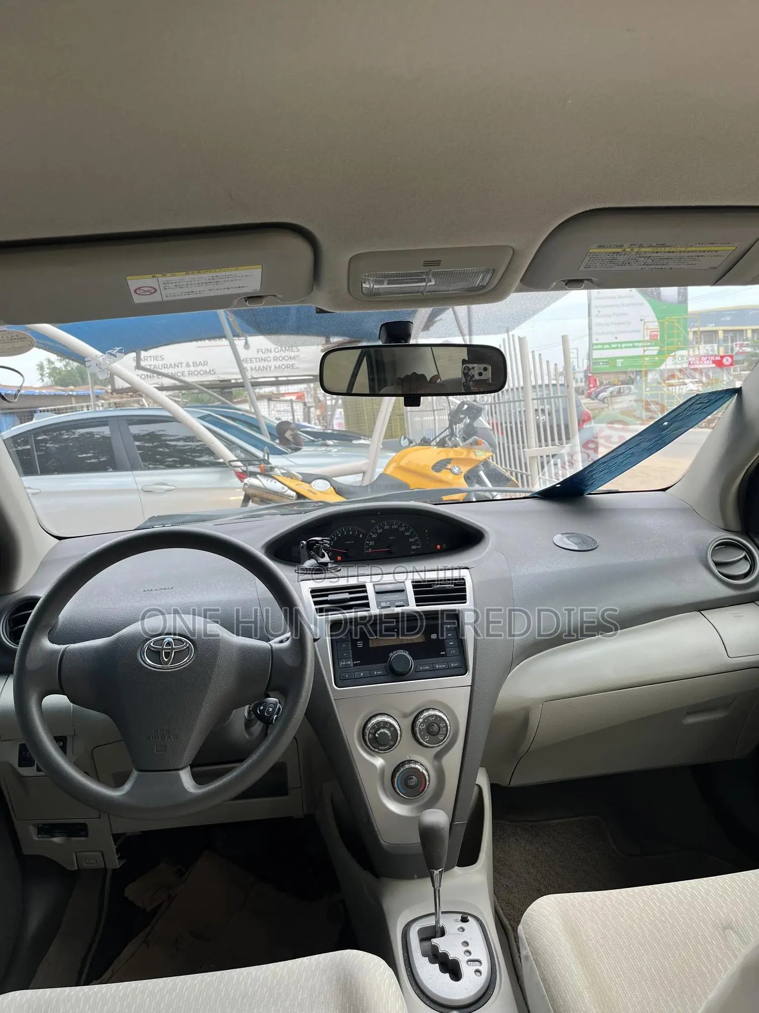 Toyota Belta 2010 Silver