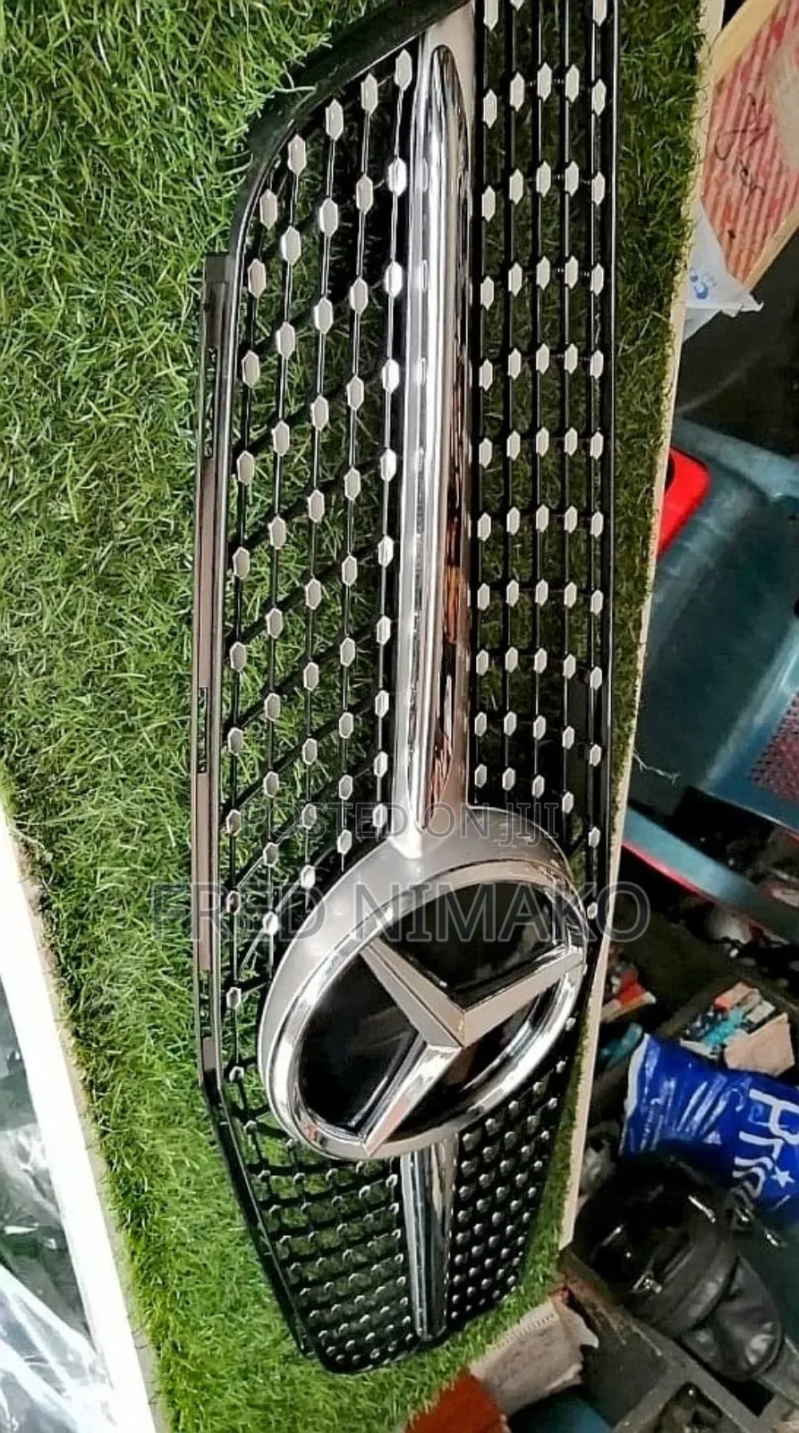 Diamond Grille for Mercedes Benz W204
Models : C250, C300, C350, C180