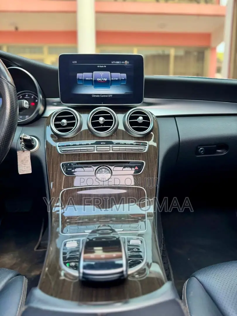Mercedes-Benz C300 Luxury 4matic Sedan AWD (2.0L 4cyl 7A) 2017 Red