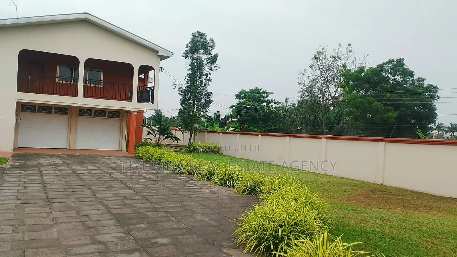6bdrm House in Tiyumba Real Estate, West Legon for rent