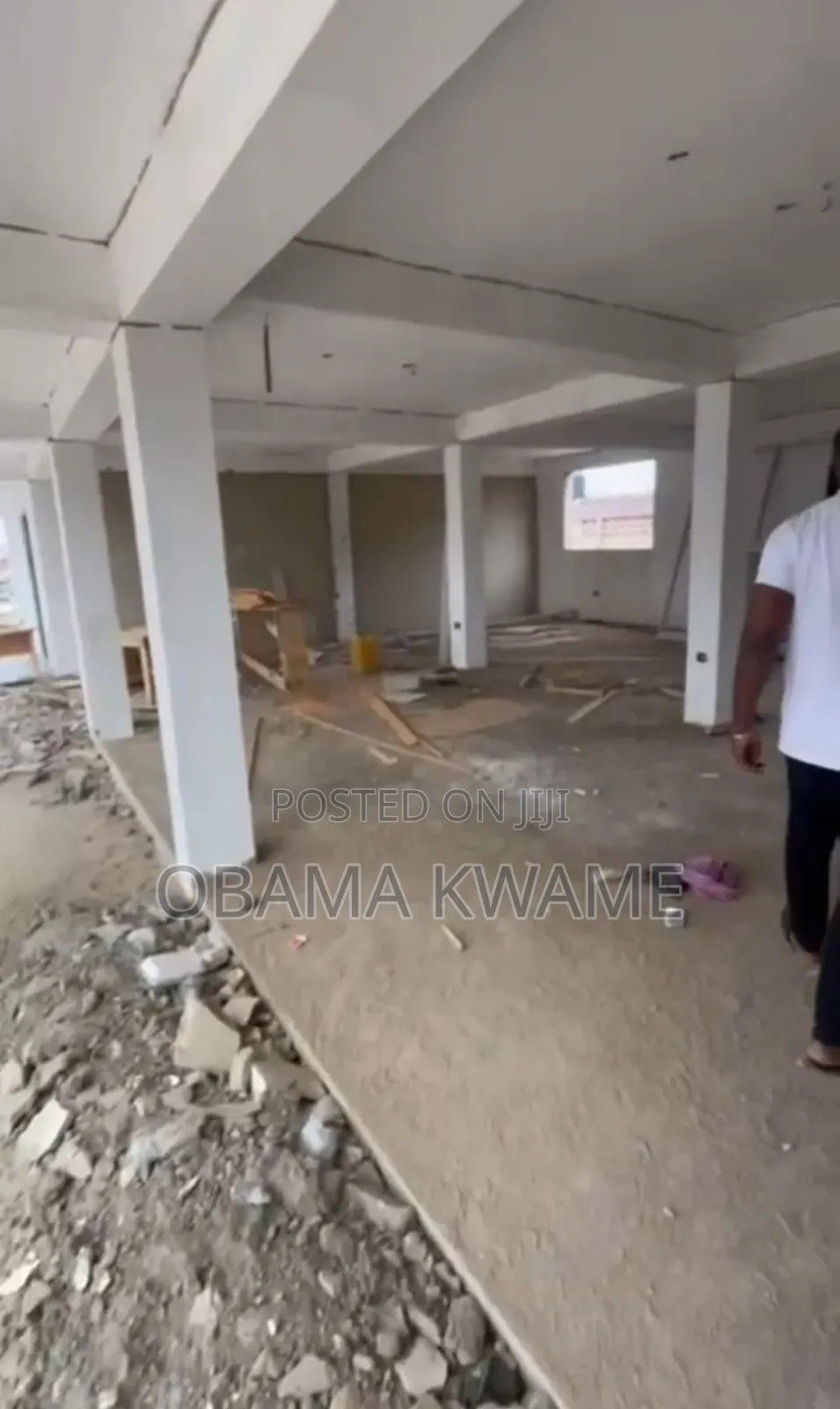 Roadside 3 in 1 Shop for Rent at Madina