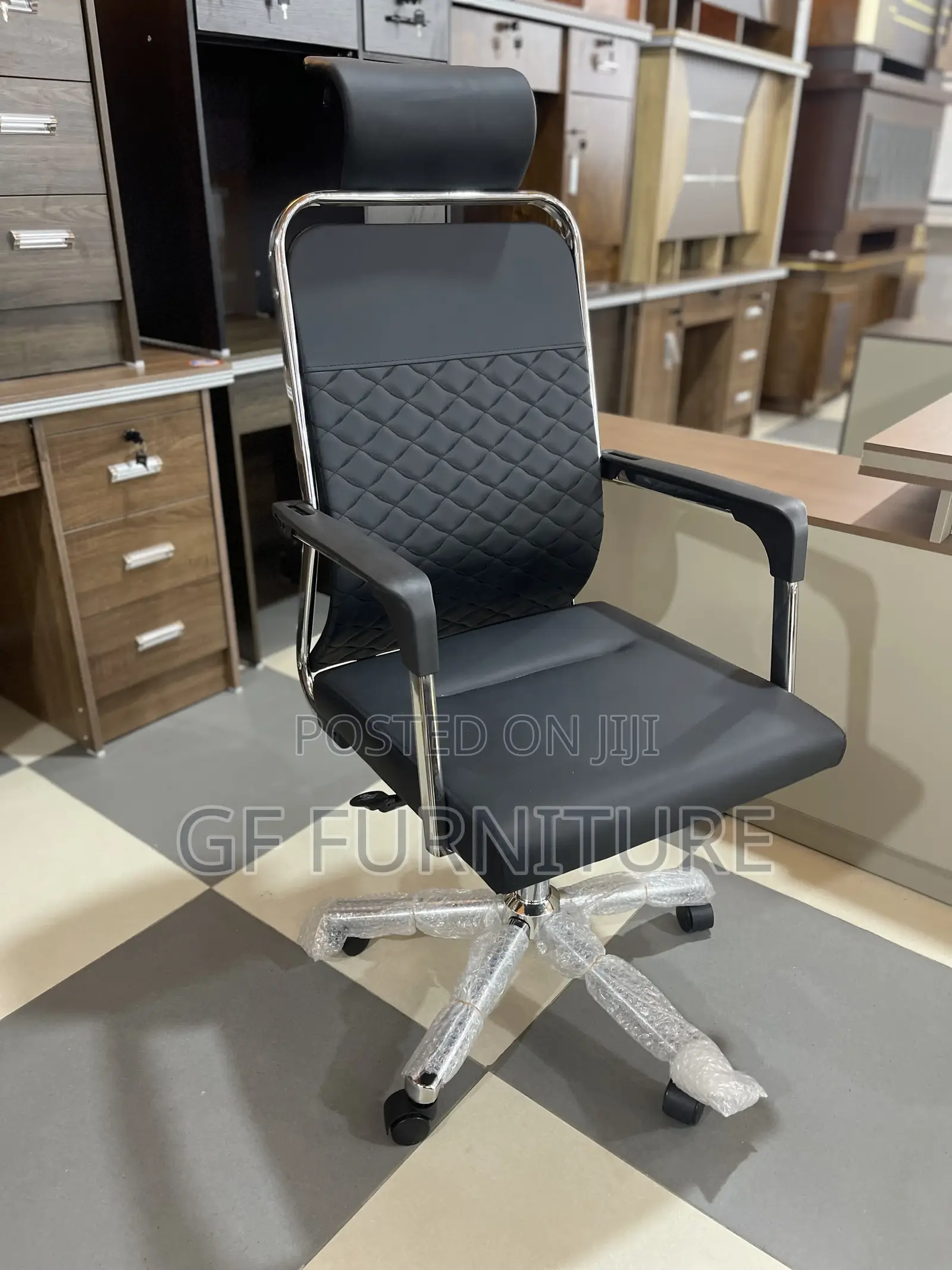 High-Back Leather Office Chair With Headrest