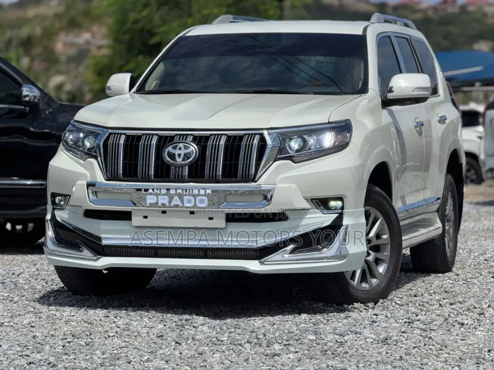 Toyota Land Cruiser Prado 2015 White