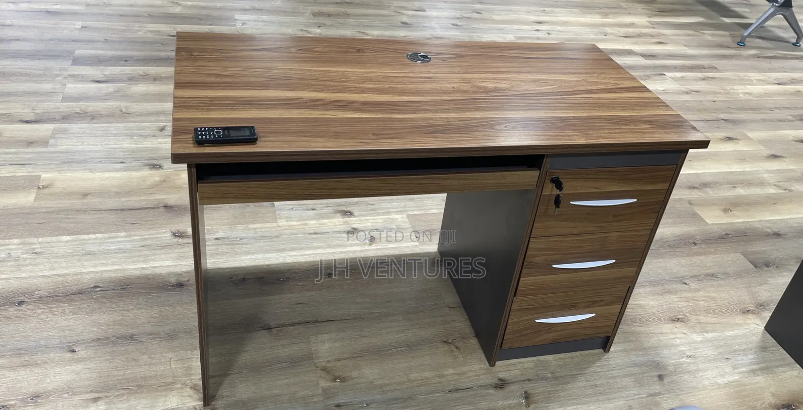 Office Table 1.4m