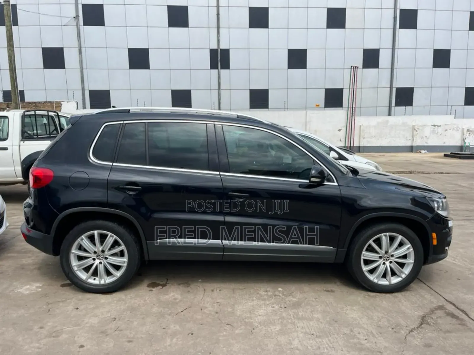 Volkswagen Tiguan SE 4dr SUV (2.0L 4cyl Turbo 6A) 2014 Black