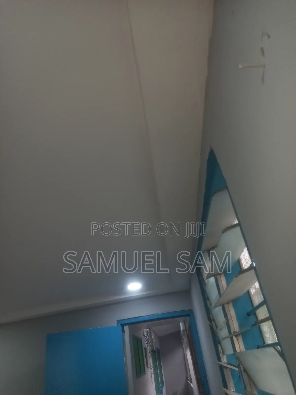 2bdrm Apartment in Com.11, Tema Metropolitan for rent