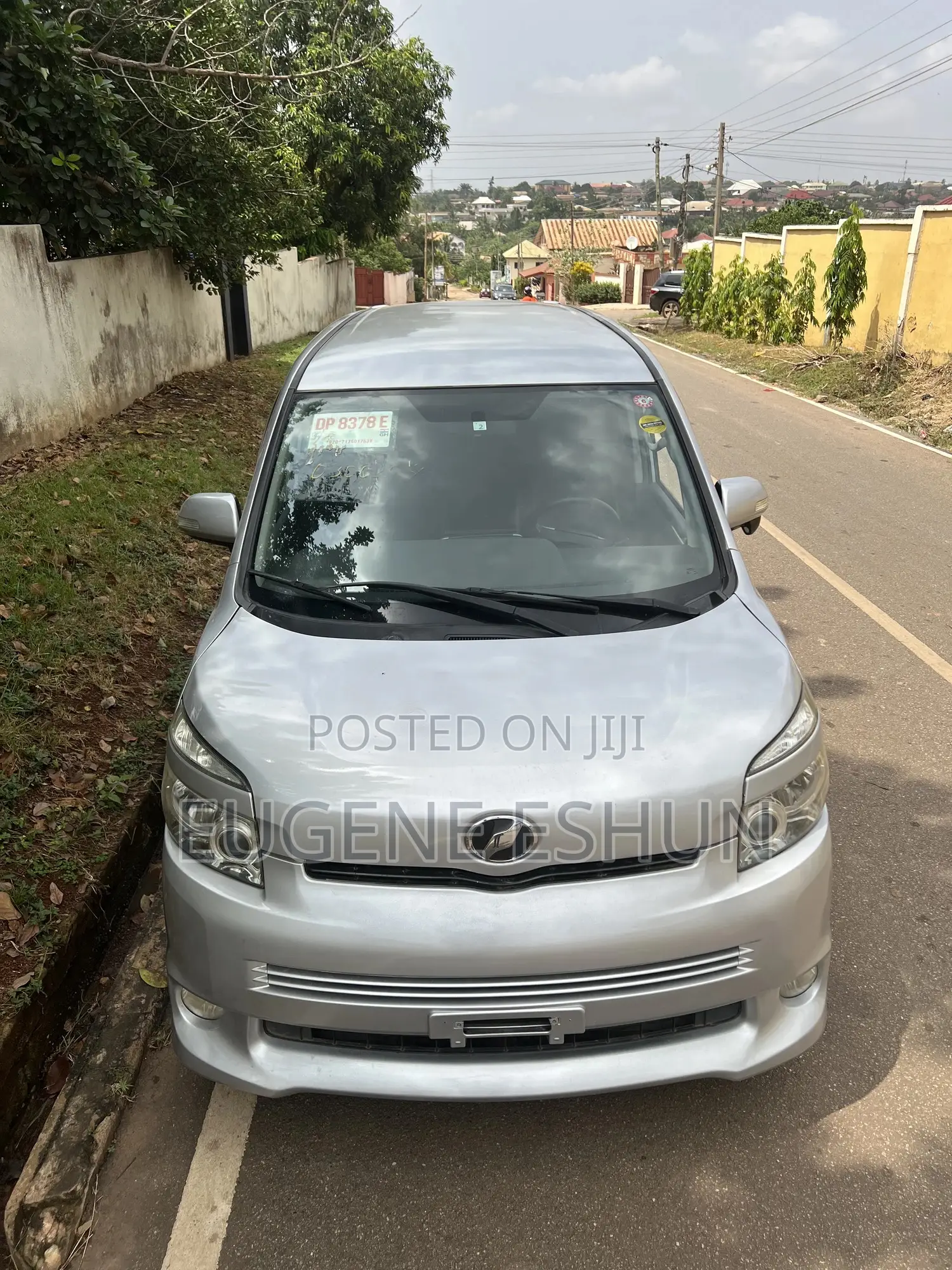 Toyota Voxy 2009 Silver
