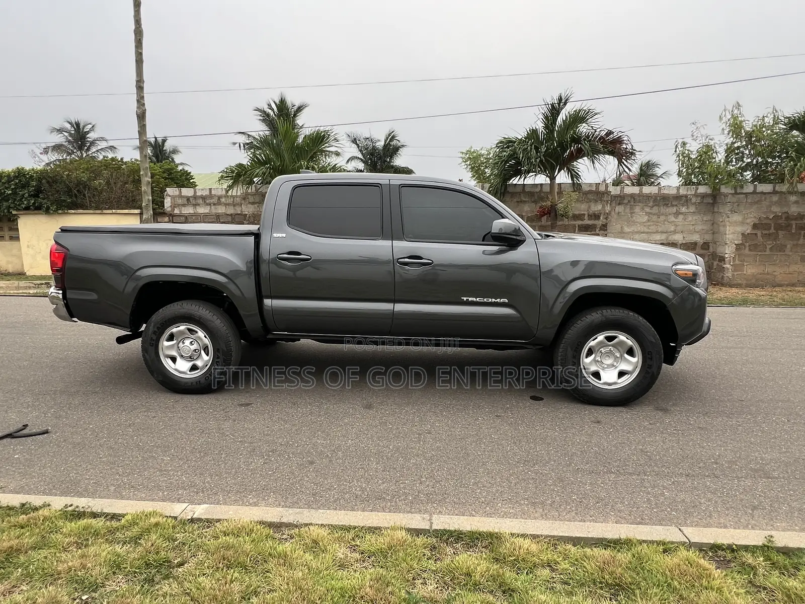 Toyota Tacoma 2022 Gray