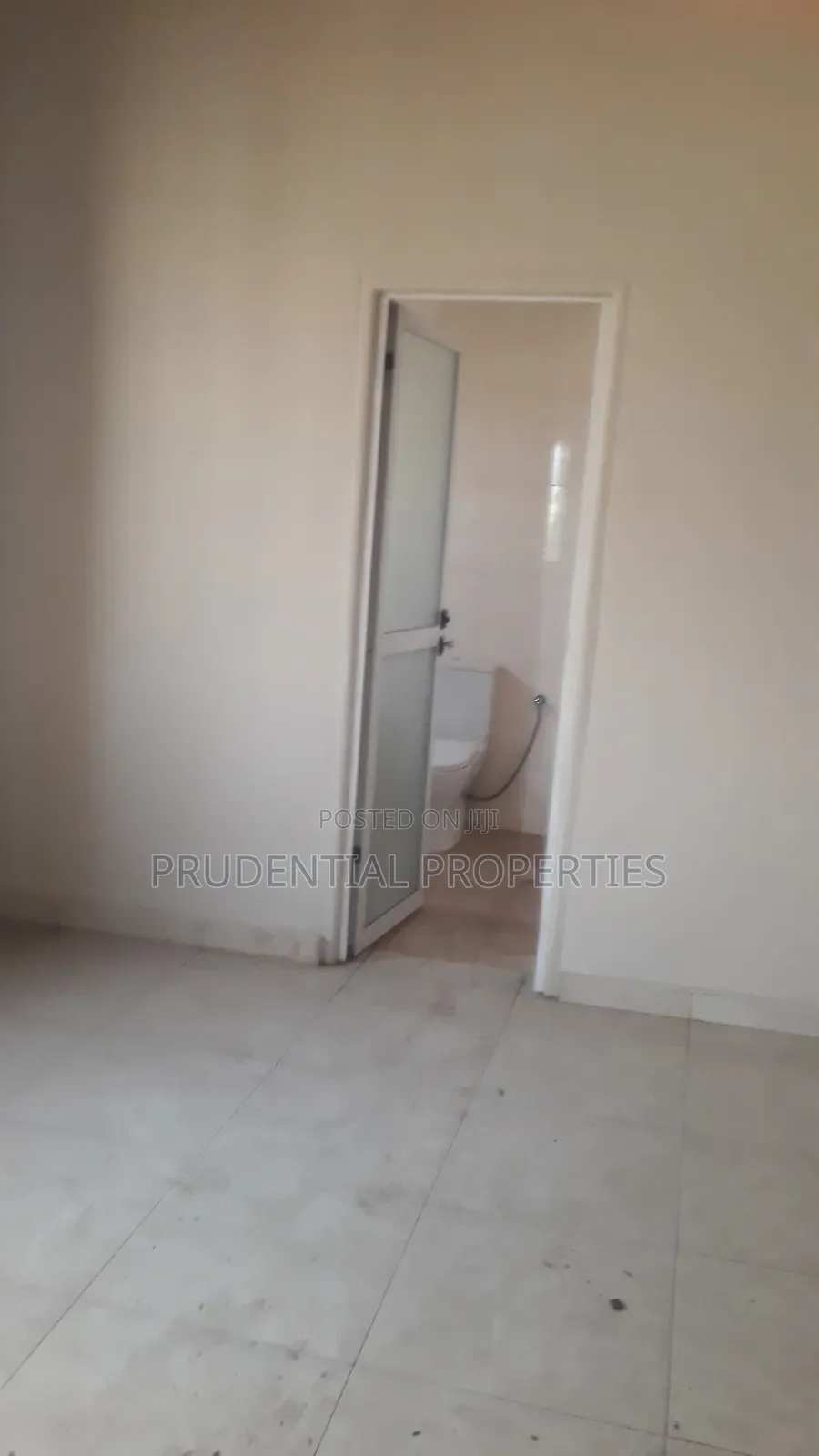 3bdrm Apartment in Kwabenya for rent