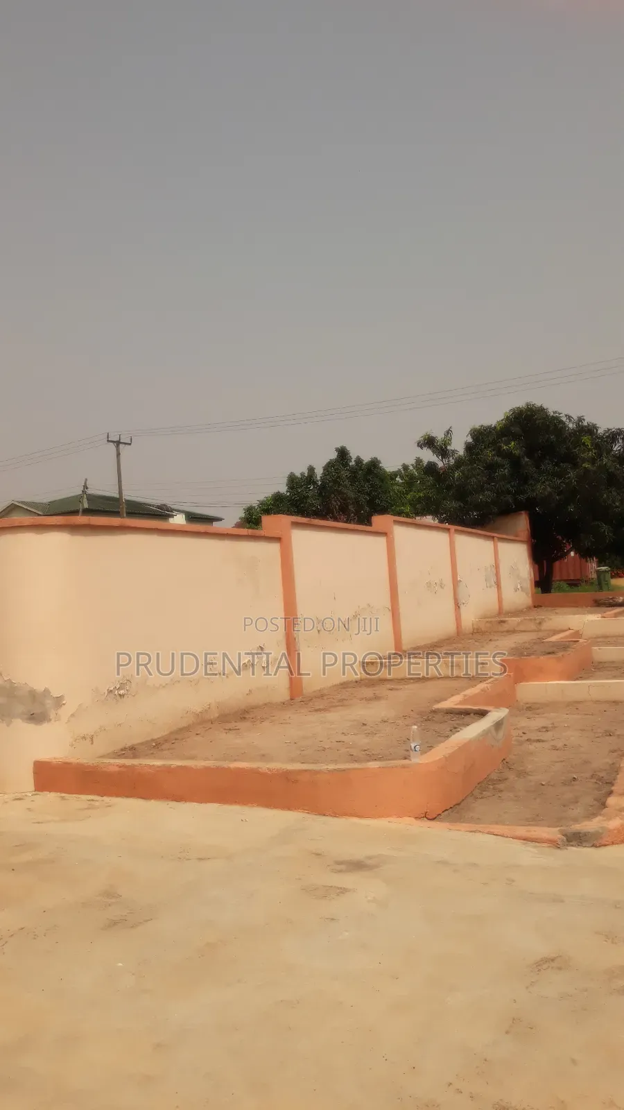 8bdrm House in North Legon for sale