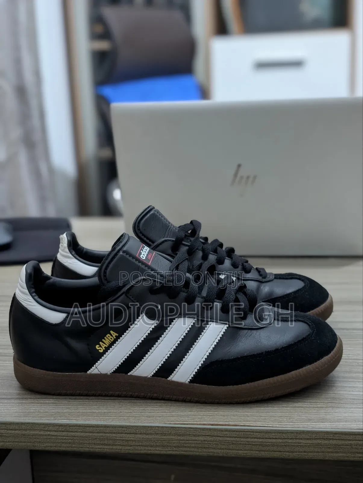 Preowned Adidas Samba Classic Sneakers