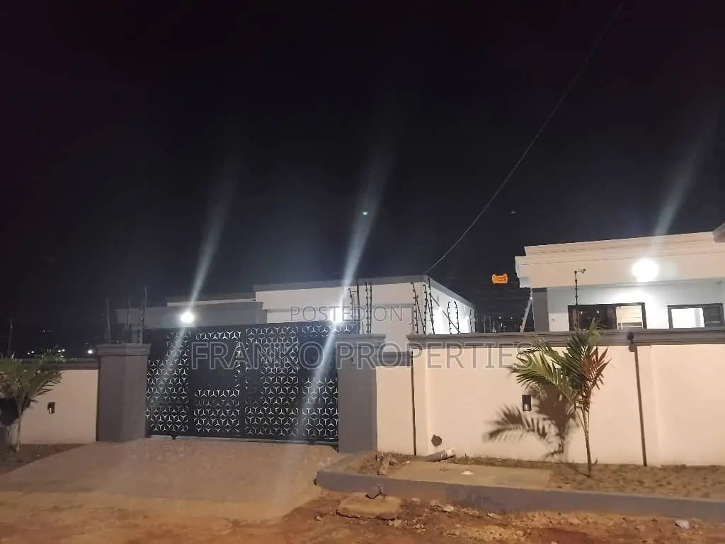 3bdrm House in Franko Properties, Amasaman for sale