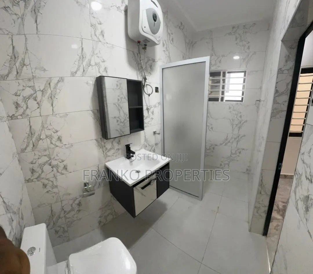 3bdrm House in Franko Properties, Amasaman for sale