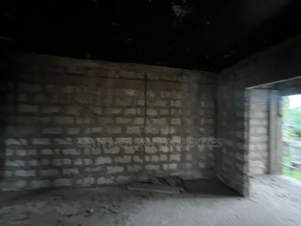 8bdrm Apartment in Seth, School Junction for sale
