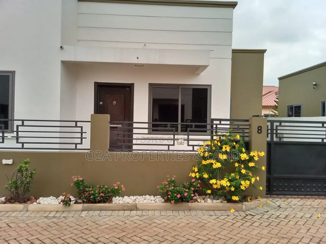 3bdrm House in Adenta, Barrier for sale