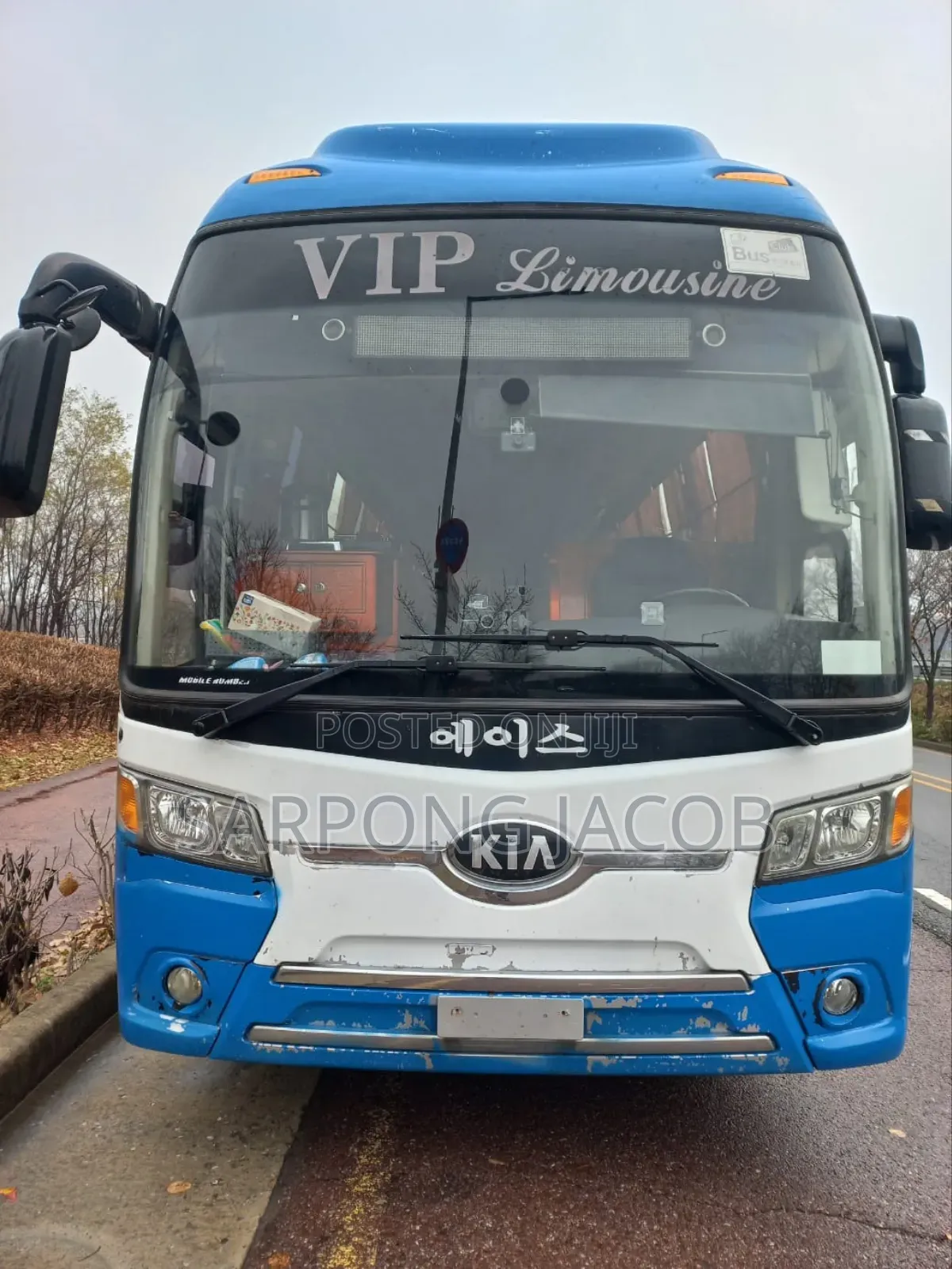 Bus 2011 Red