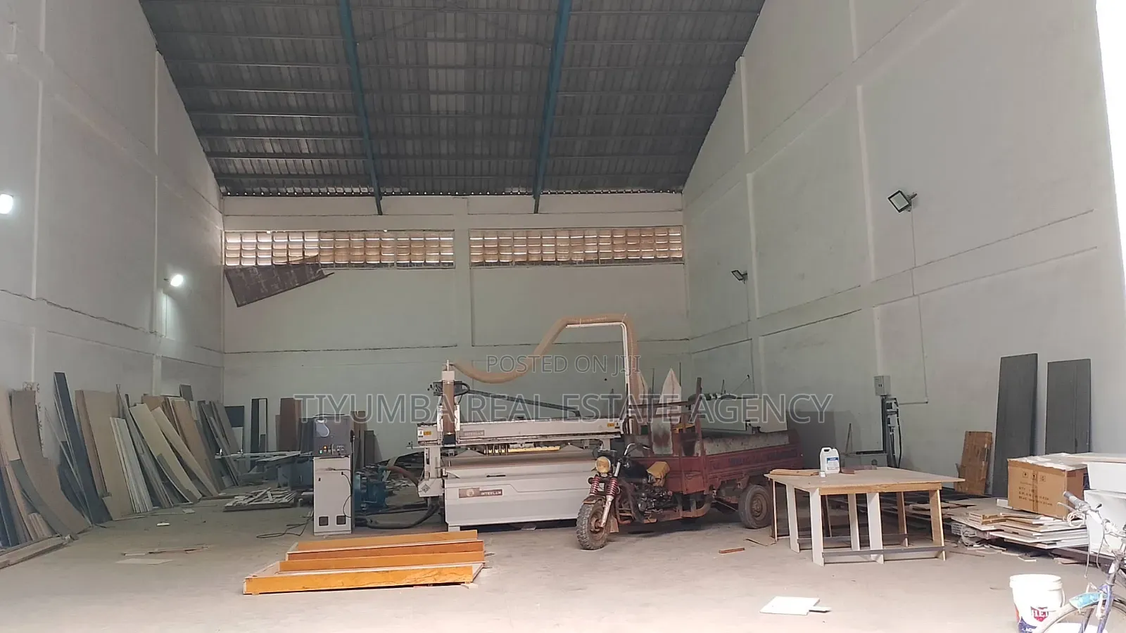 400sqm Warehouse for Rent at Spintex