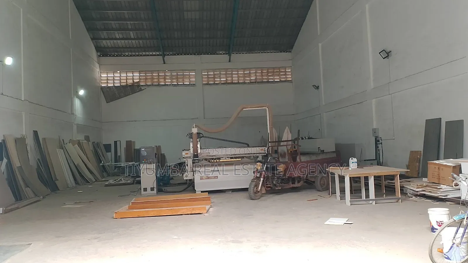 400sqm Warehouse for Rent at Spintex