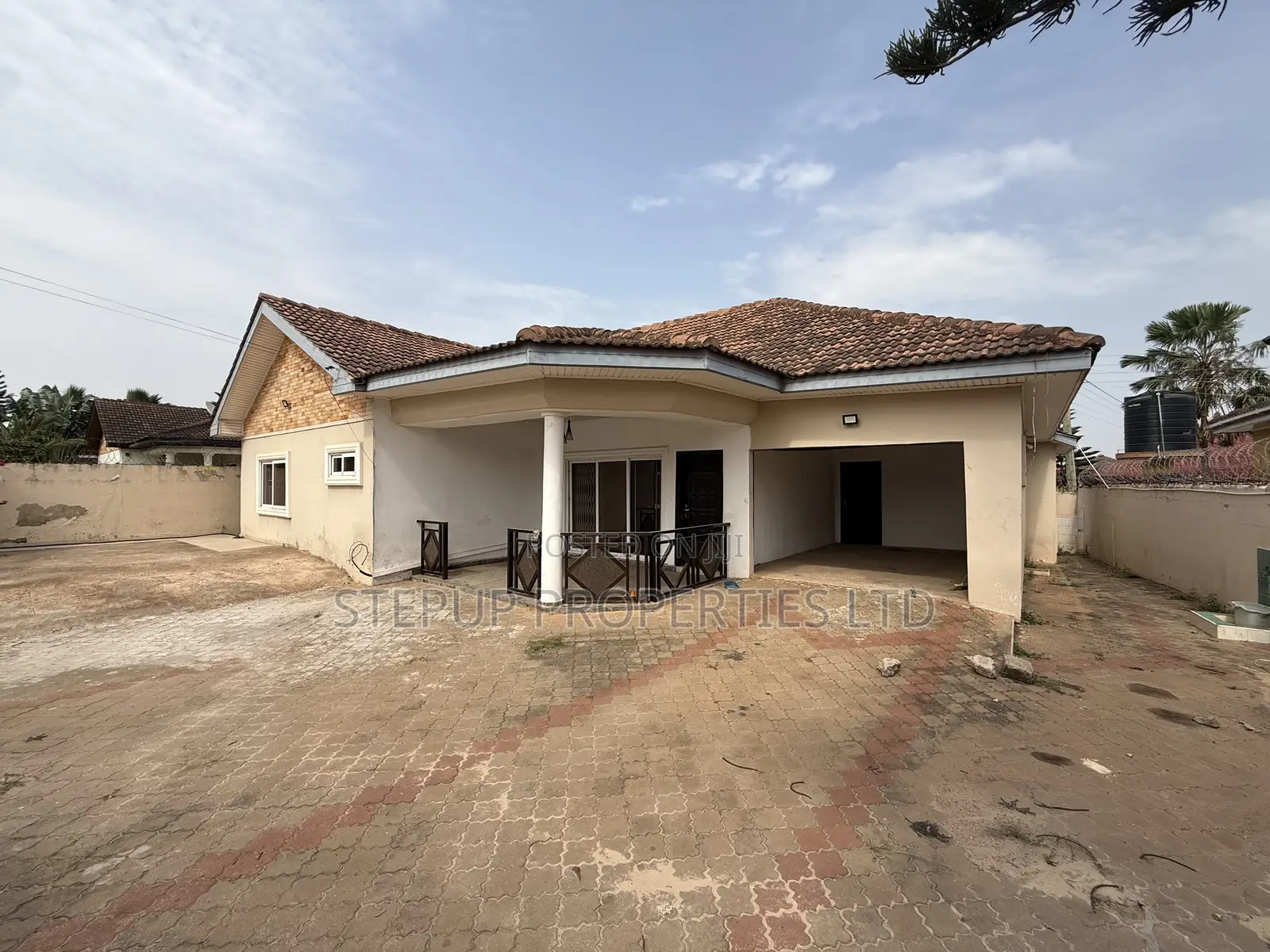 3bdrm House in Adjiringanor, East Legon for rent