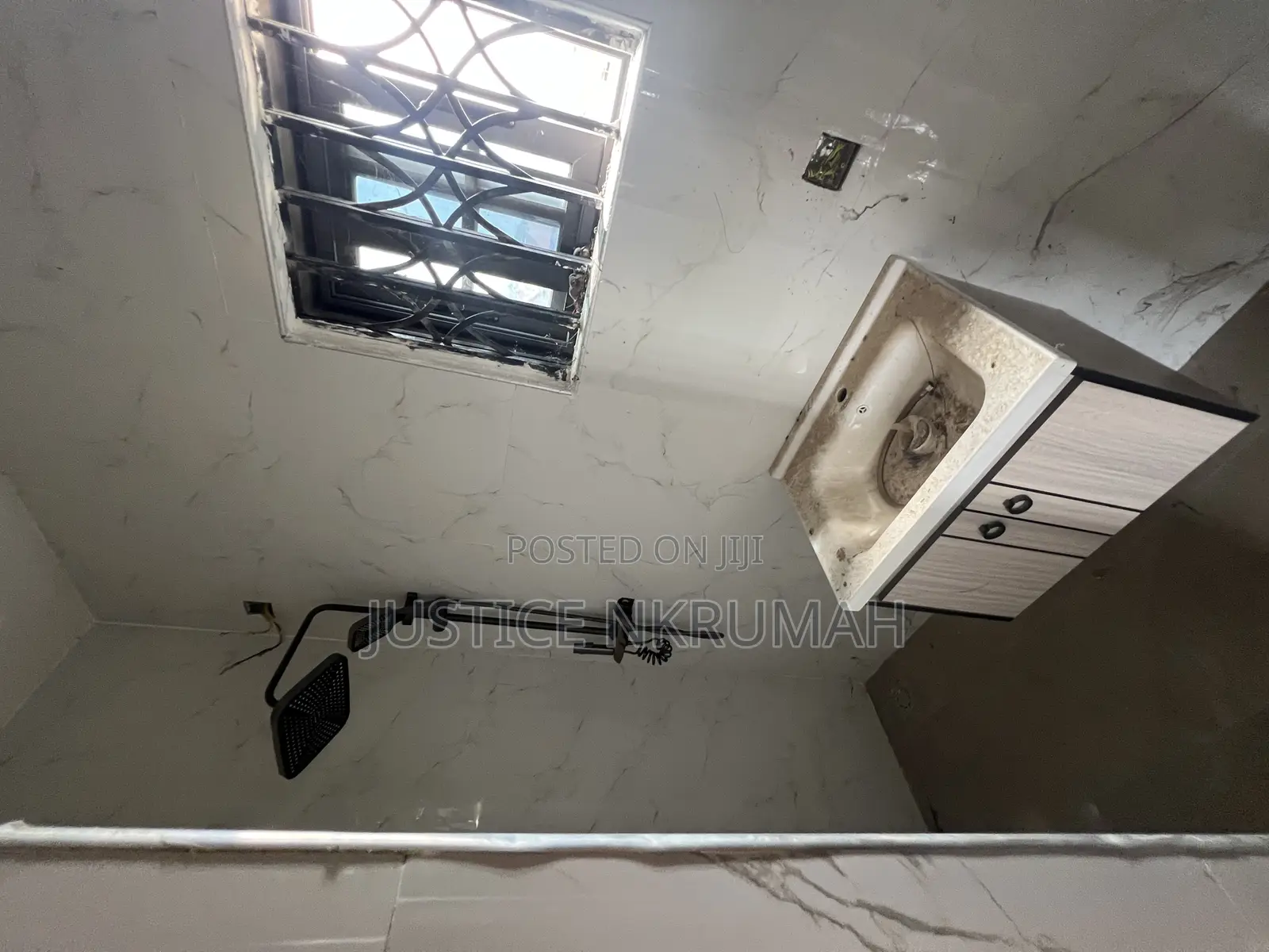 3bdrm Apartment in Mr Justice Estate, Old Barrier for rent