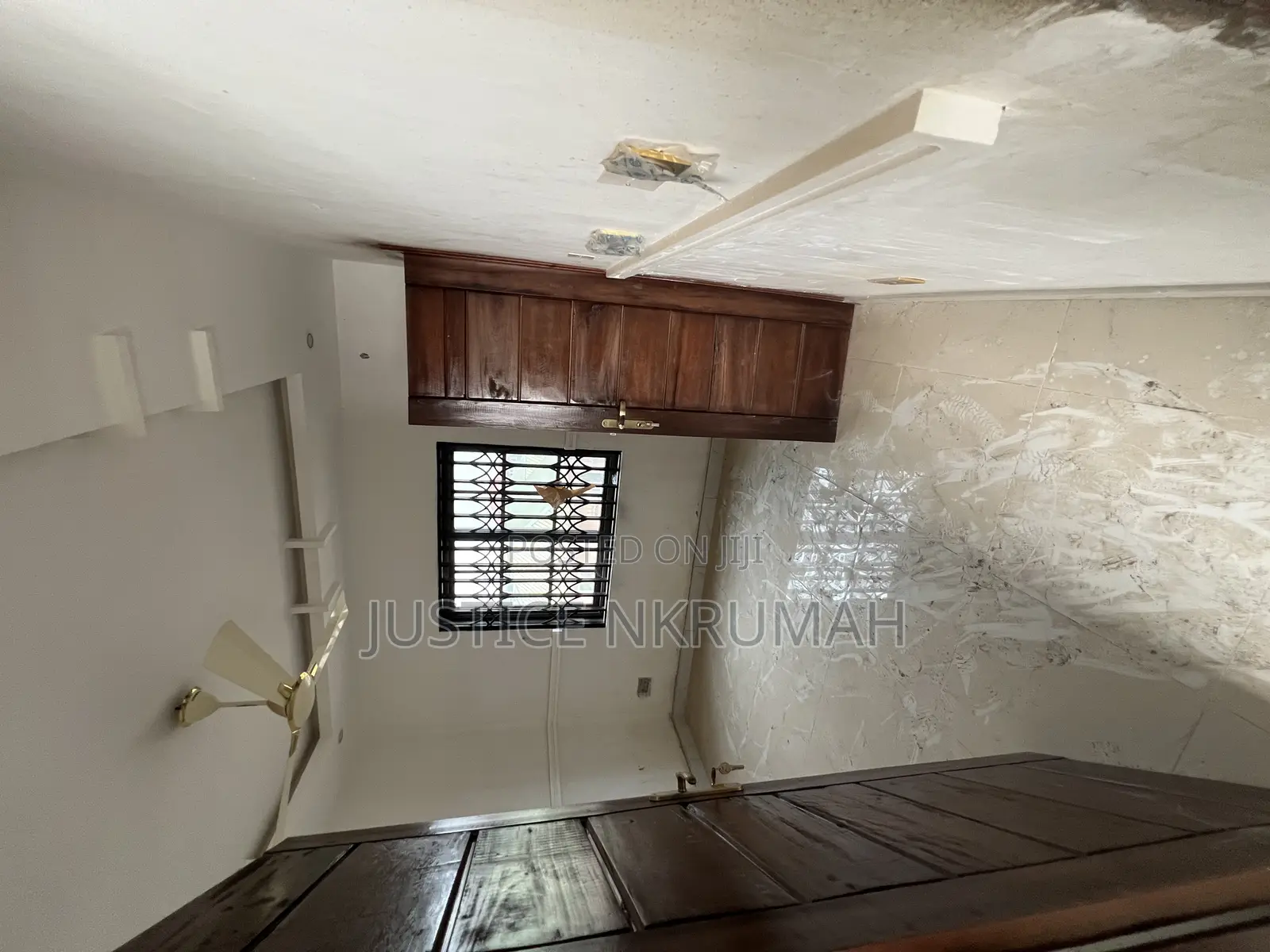 3bdrm Apartment in Mr Justice Estate, Old Barrier for rent