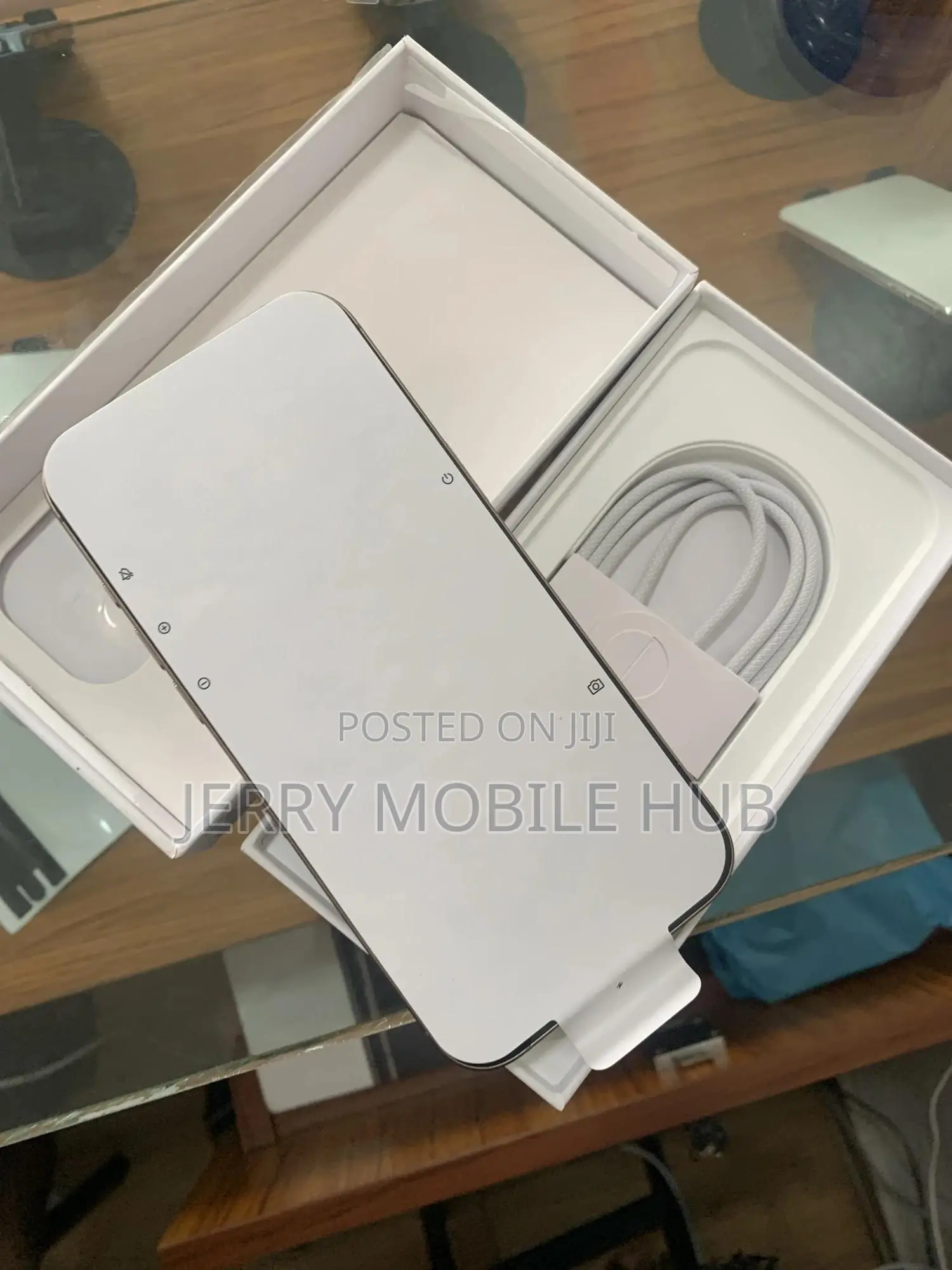 Apple iPhone 16 Pro Max 256 GB Gold