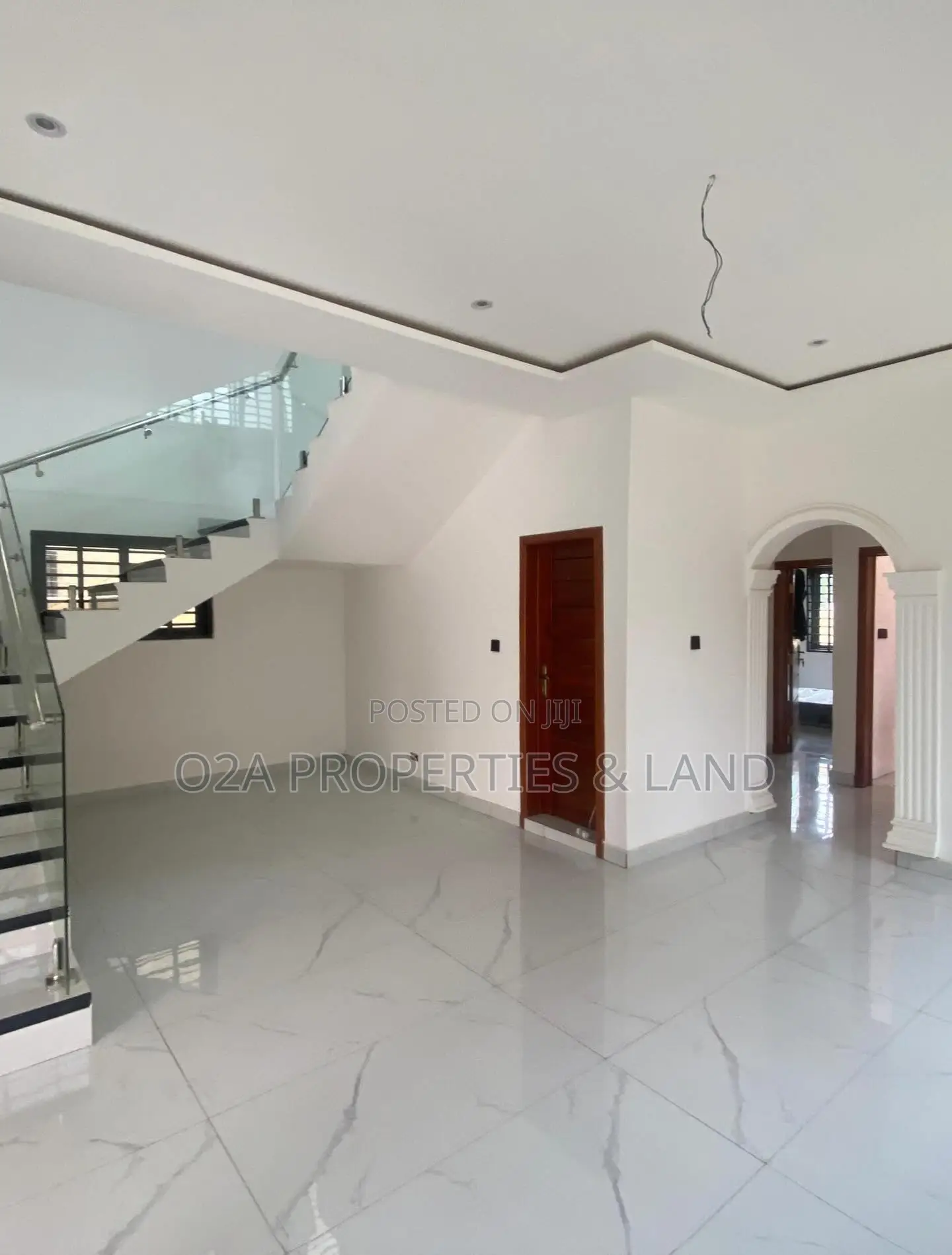 4bdrm House in Ashaley Botwe, Lake Side Estate for sale
