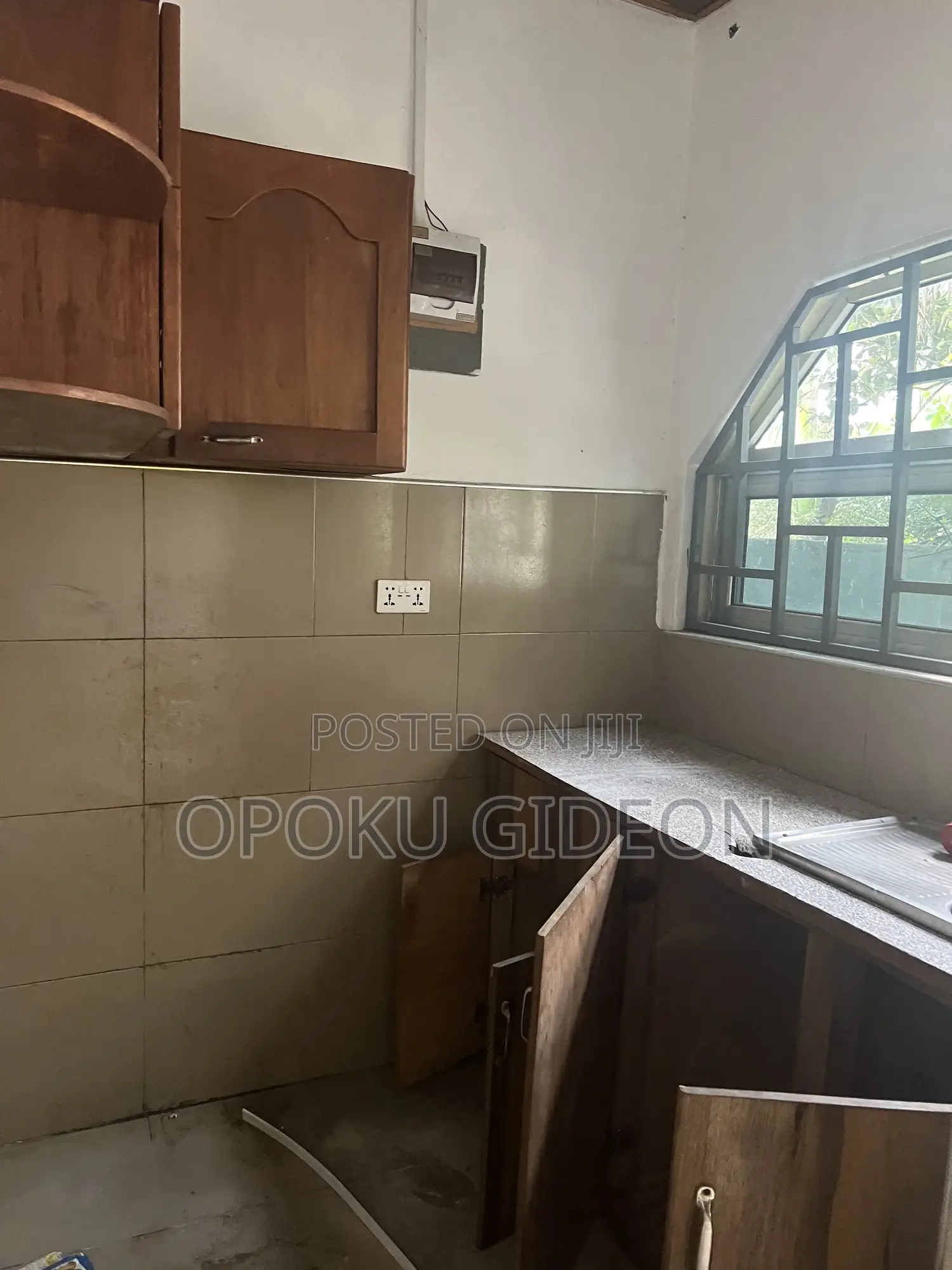 1bdrm Room & Parlour in Ablekuma for rent