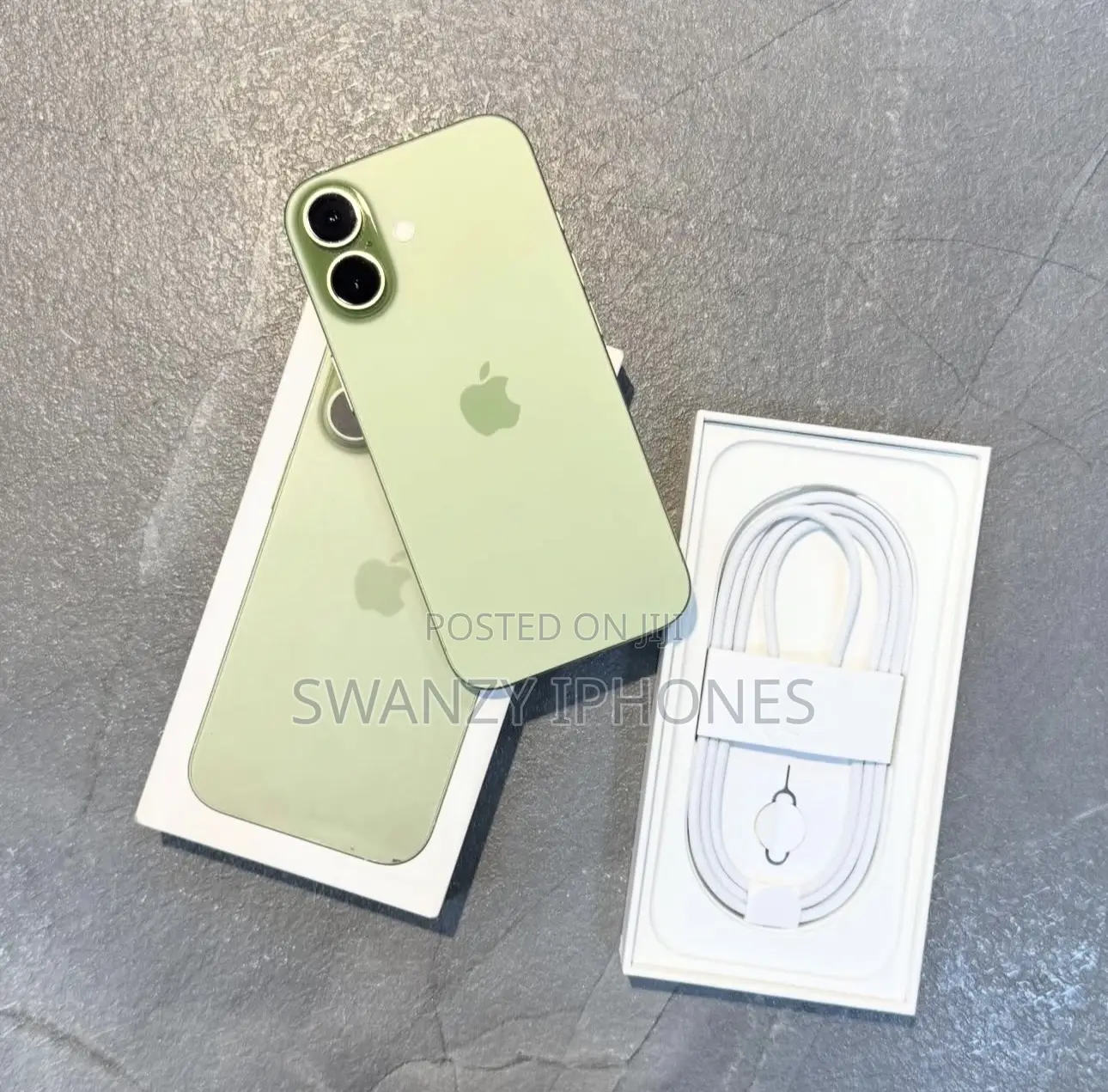 New Apple iPhone 17 256 GB Green