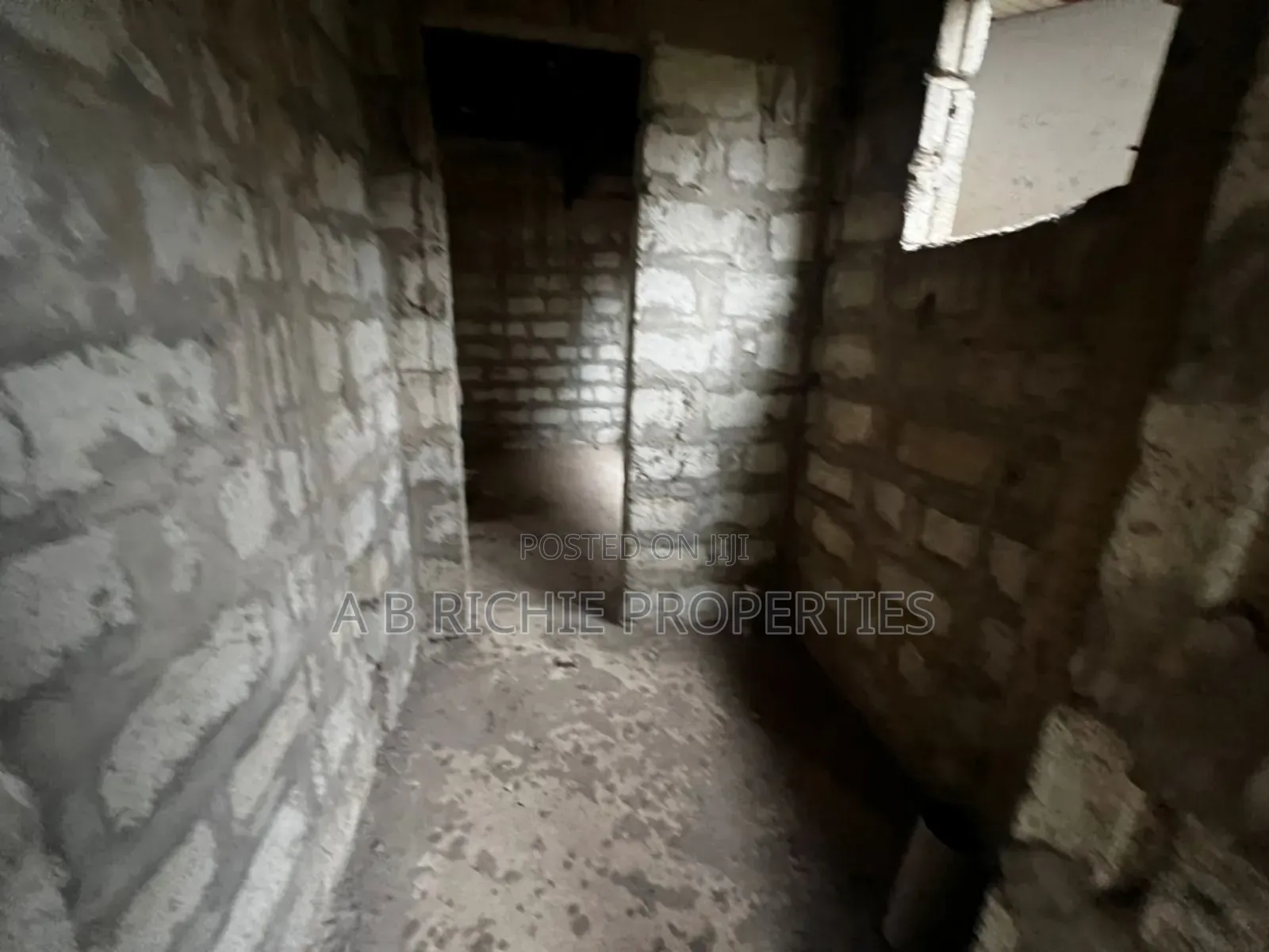 8bdrm Apartment in Ab Richie Properties, School Junction for sale