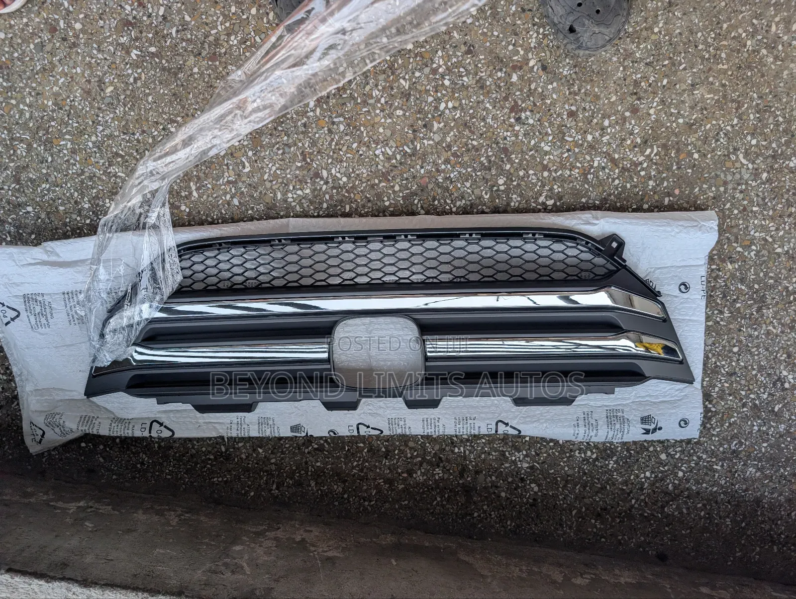 Honda Pilot 2016,2017,2018 Top / Front Shell/ Top Grille