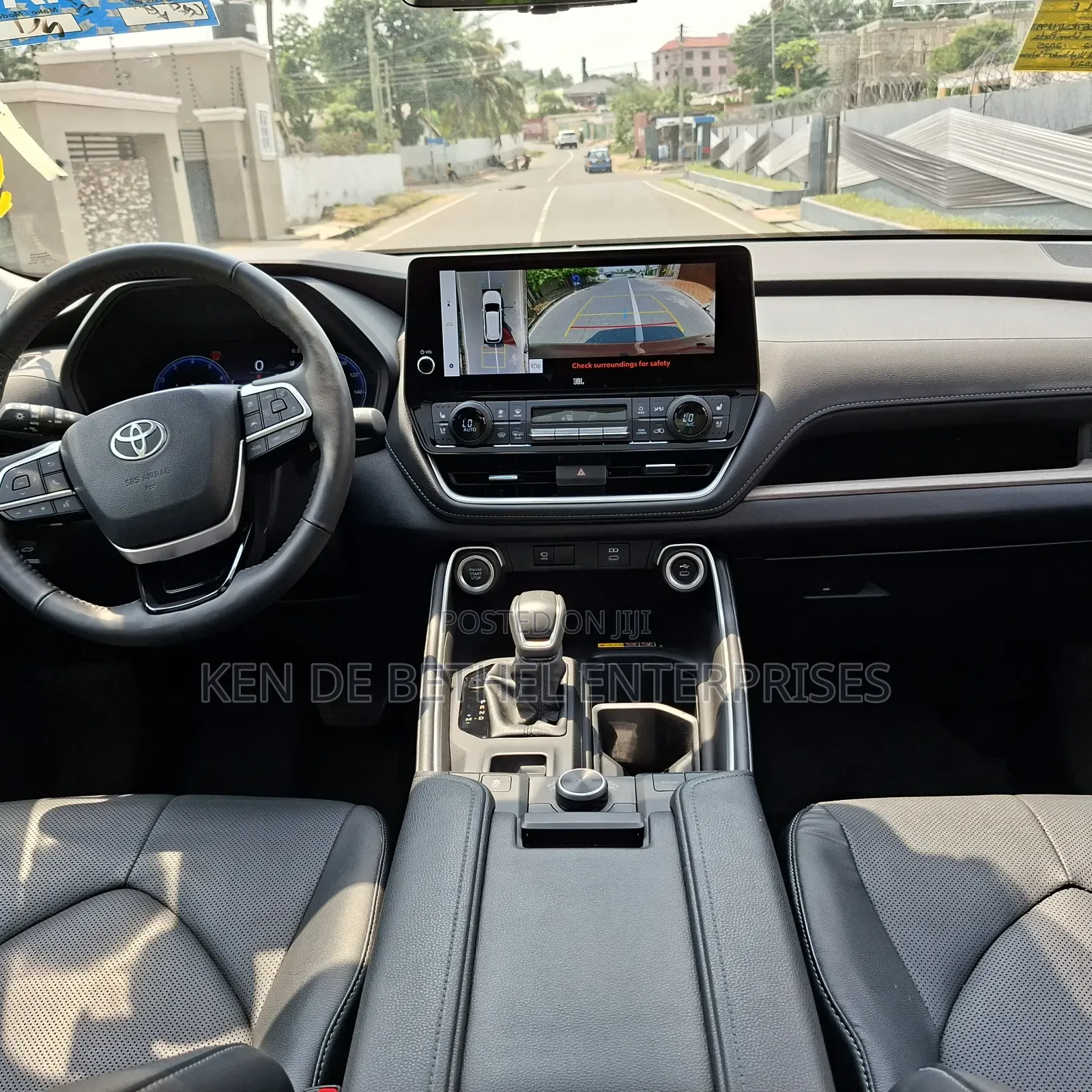 Toyota Highlander Platinum FWD 2024 Red