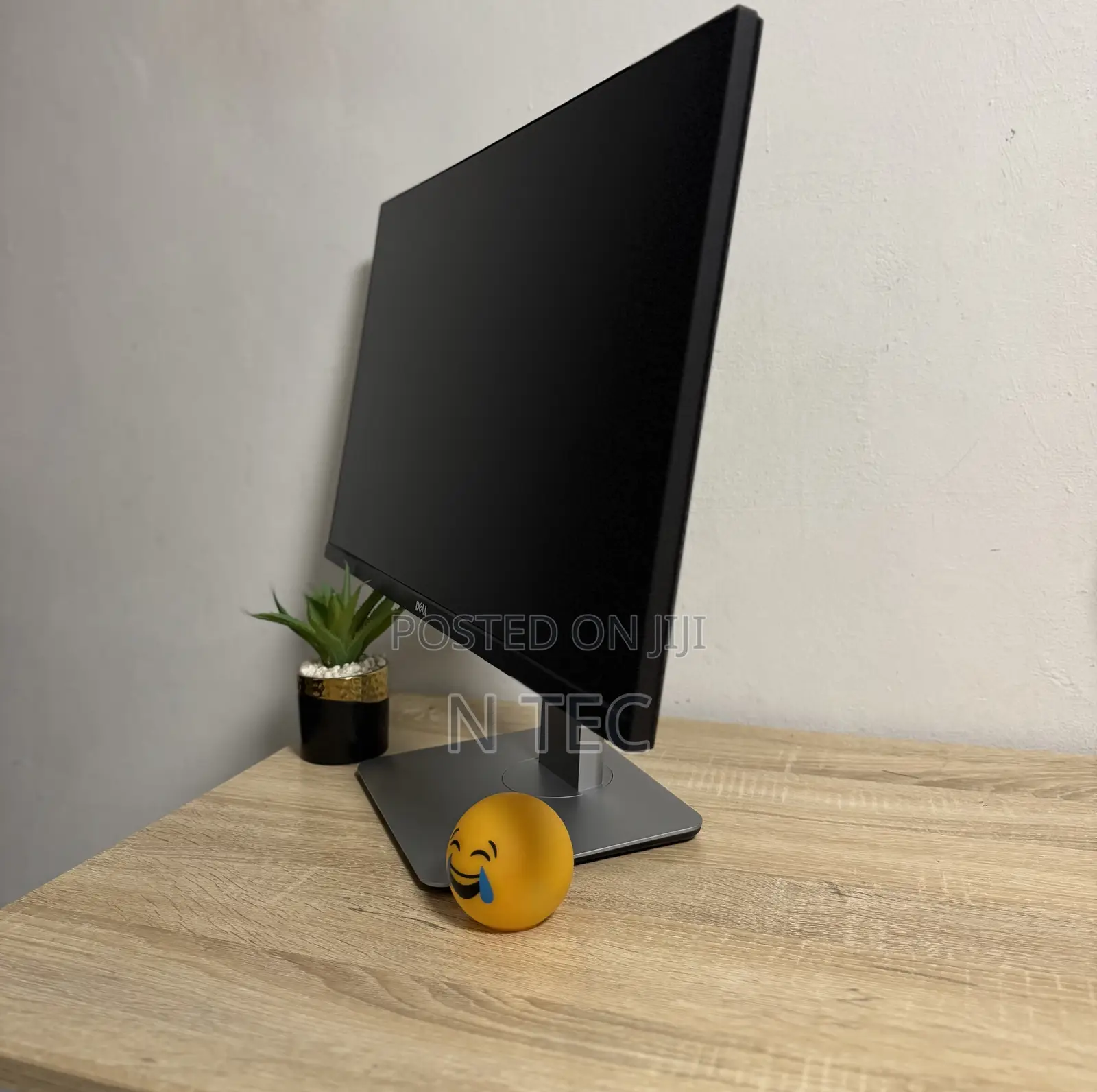 Dell Ultrasharp U2715h 27-Inch Screen Led-Lit Monitor