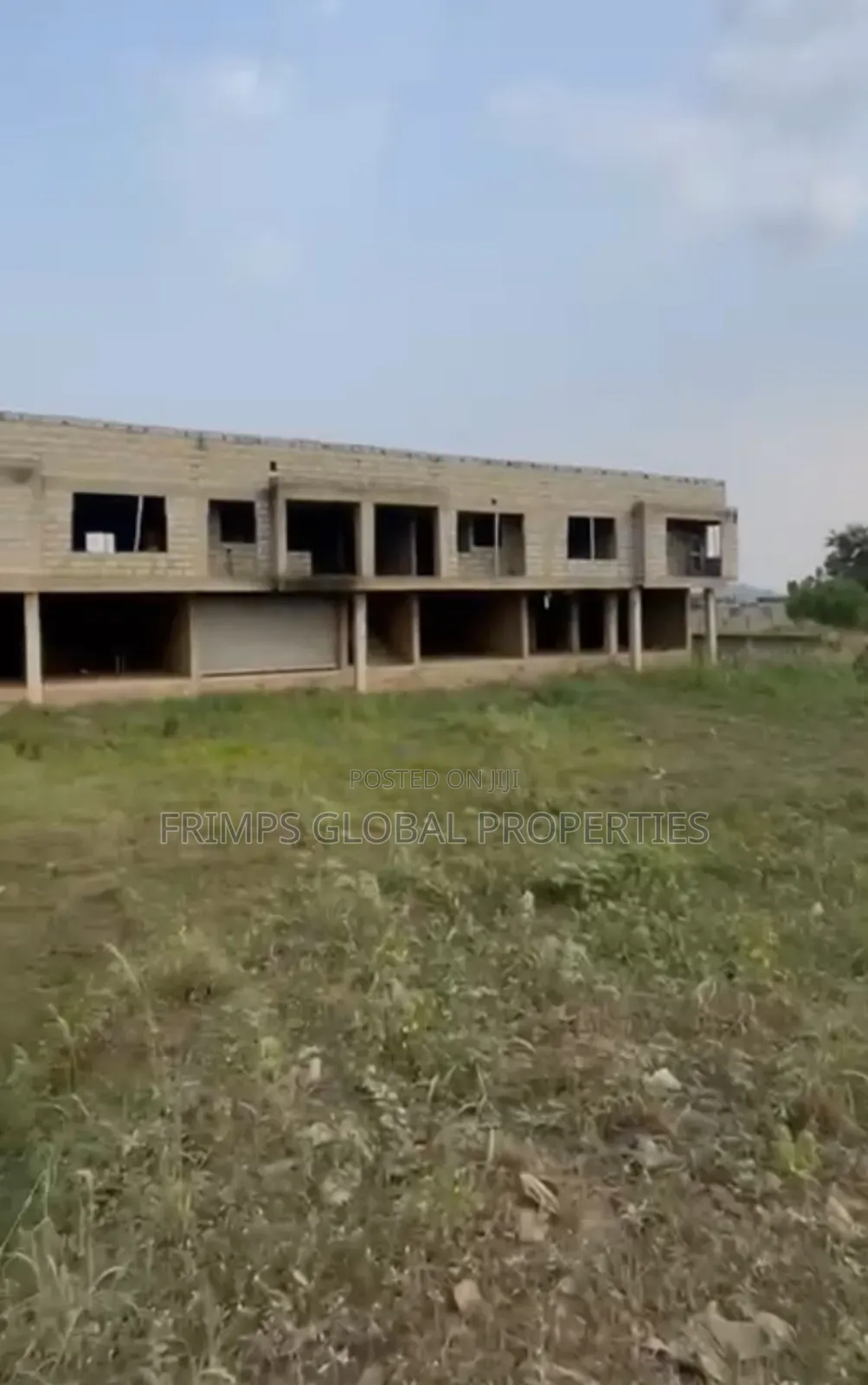 6 Shops +2 Units 2bedrm+2 Units Chamber Self In Ashalajah Amasaman. Hj