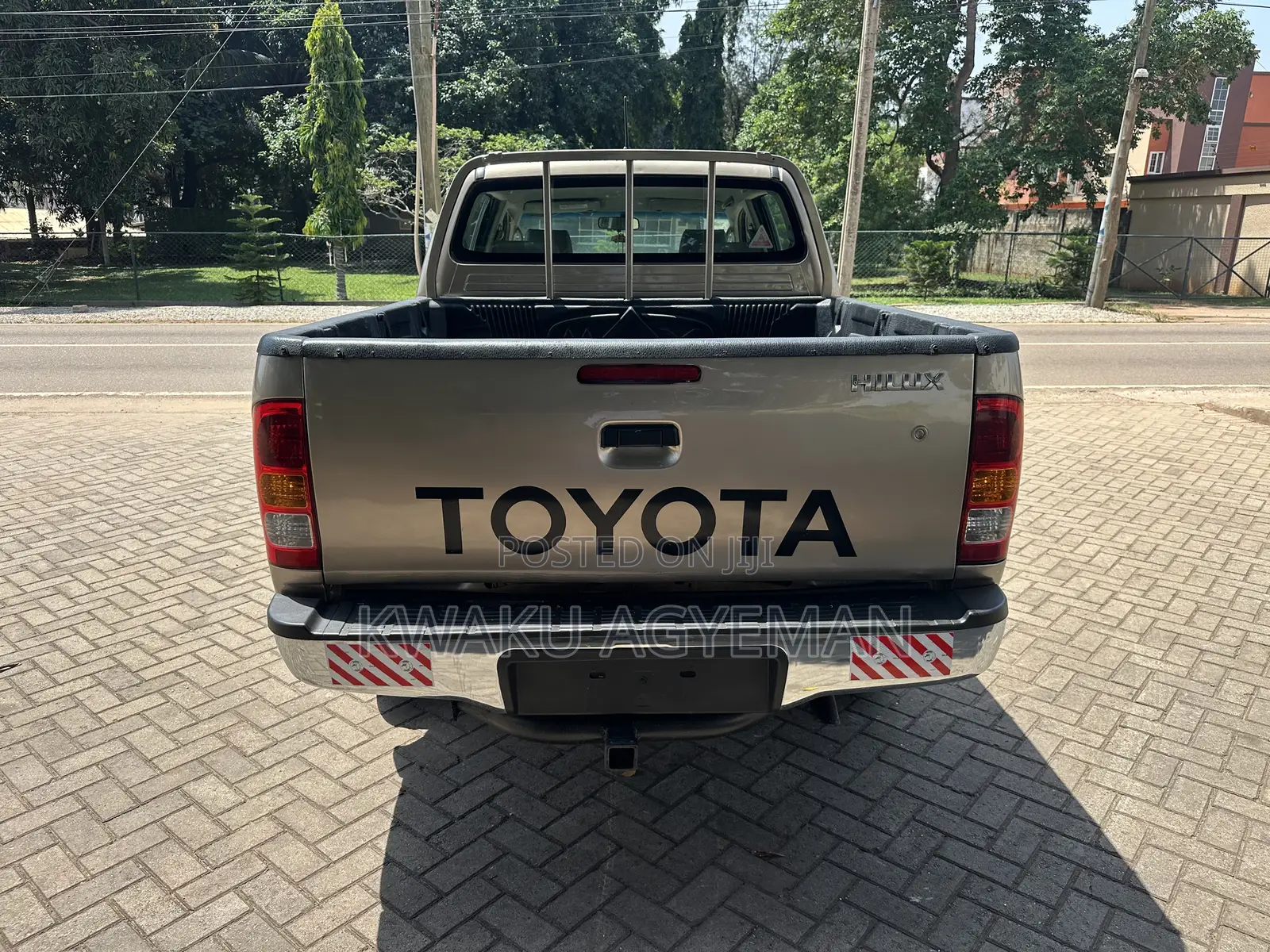 Toyota Hilux 2009 Gray