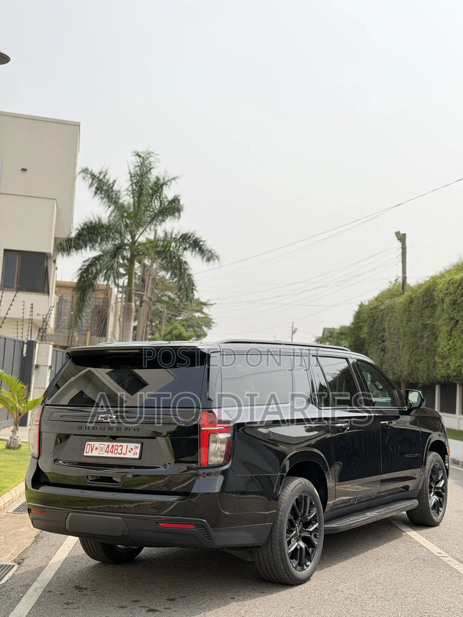 Chevrolet Suburban 2022 Black