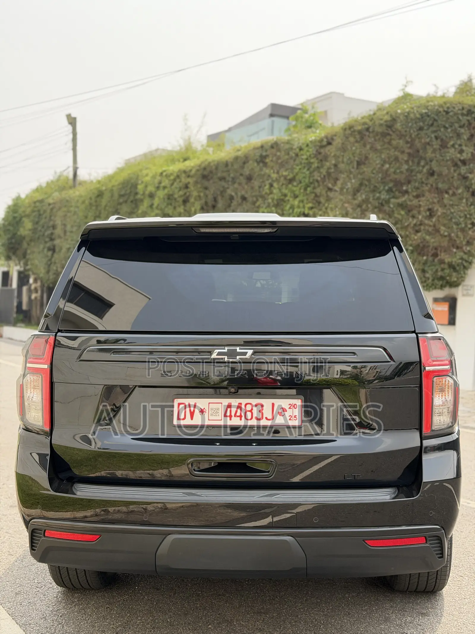 Chevrolet Suburban 2022 Black