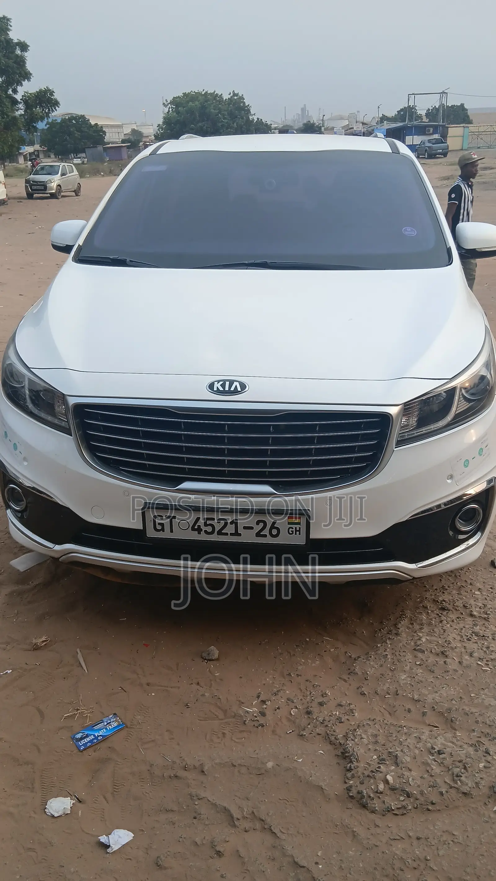 Kia Carnival 2016 White